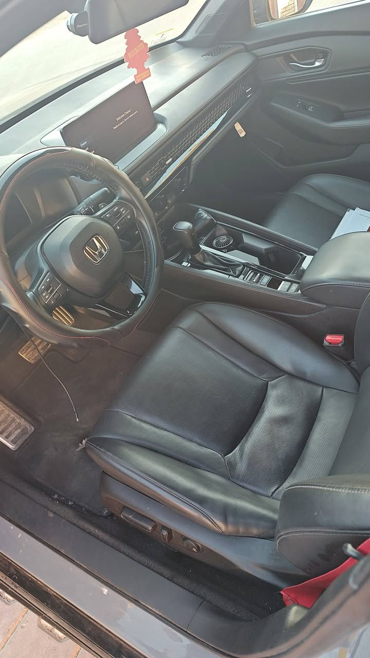 هوندا اكورد 24 رقم بغداد بأسمي
مواصفات فول سبورتL
جلد
فتحة
تشغيل وبصمة ابواب
كشن خزن
تحديد مسار
قيادة ذاتية
وبعد هواي مواصفات
حادث
بنيد مبدل ومصبوغ 
بارد بجاملغات الامامية ثنينهن 
والجاملغ الخلفي الايمن بارد
مصلحة تصليح درجة اولى
ايربالك دركة وبردة وراجع سستم
ماشية 30 الف كيلو
السعر 190 وبي مجال او مراوس مع تي2 وانطي فرق
***********
