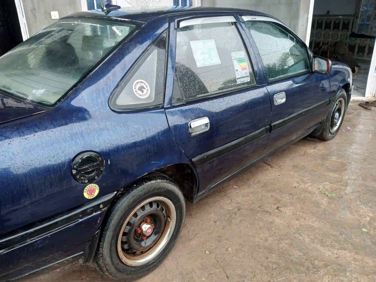 السلام عليكم ورحمة الله وبركاته 
سياره اوبل فكتره موديل 93
السعر 35 وبيها مجال 
الاتصال ع لرقم ***********
