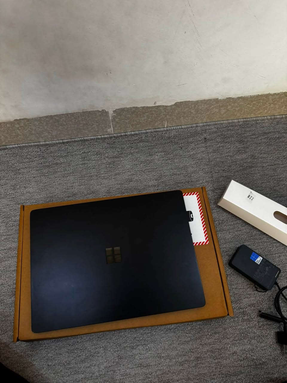 السلام عليكم 
بيع فقط  لابتوب   🛑 بيع فقط بدون لمس 
معدني كامل مو بلاستيك لابتوب رجال أعمال 
Surface laptop 4 13.5 2k 
Ryzen 7 4980U 4 جيل 11  
Ram 16  Gb 4333mhz
256   NMVE SSD   ٥ مرات اسرع من اس اس دي  قابل للزياده 
AMD Vega 11 8GB كرت شاشة 
بطارية طوليه لحد 5-8 ساعات
السعر 550   الف بيع فقط


**إذا كنت صاحب هذا الإعلان وتريد حذفه لأي سبب، رجاءا أرسل رسالة إلى الدعم الفني**