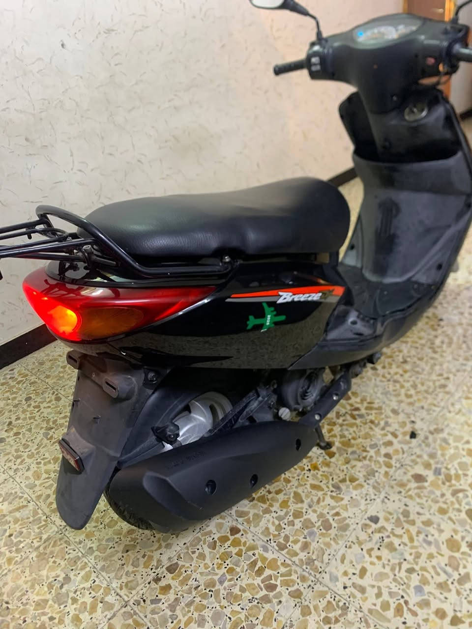 سلام عليكم اكزز للبيع مكينه ما مفتوحة السعر 800 وبيهة مجال العنوان العبيدي التواصل على الرقم ***********
