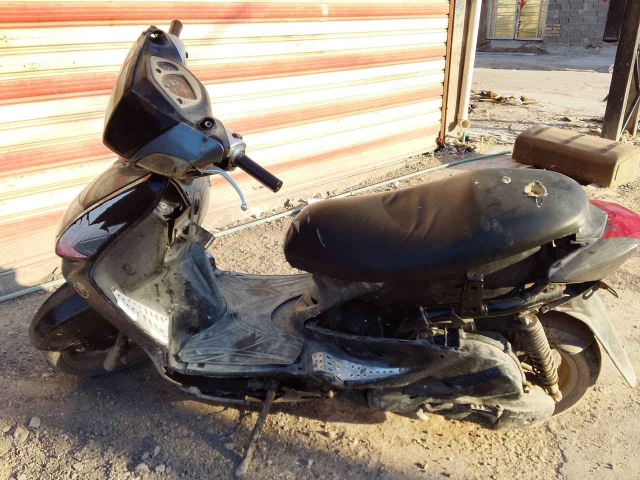 غراضهة موجودة دراجة حلوة بس كابريتر تعبان وباتري تعبان فقط كلشي شغال ستان حساس كاملة هية وغراضهة ب 350 رقم ‏‪*********** مككاني الأمين الثانية
