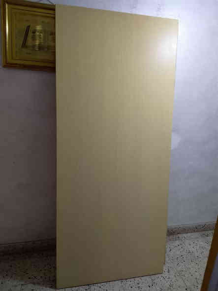 السلام عليكم ابواب خشب للبيع نوع ثقيل ارتفاع ٢ متر عرض ٨٥ سم العدد ٦ جديد غير مستعمل السعر ٦٠ الف الباب واحدة وبيها مجال ***********
