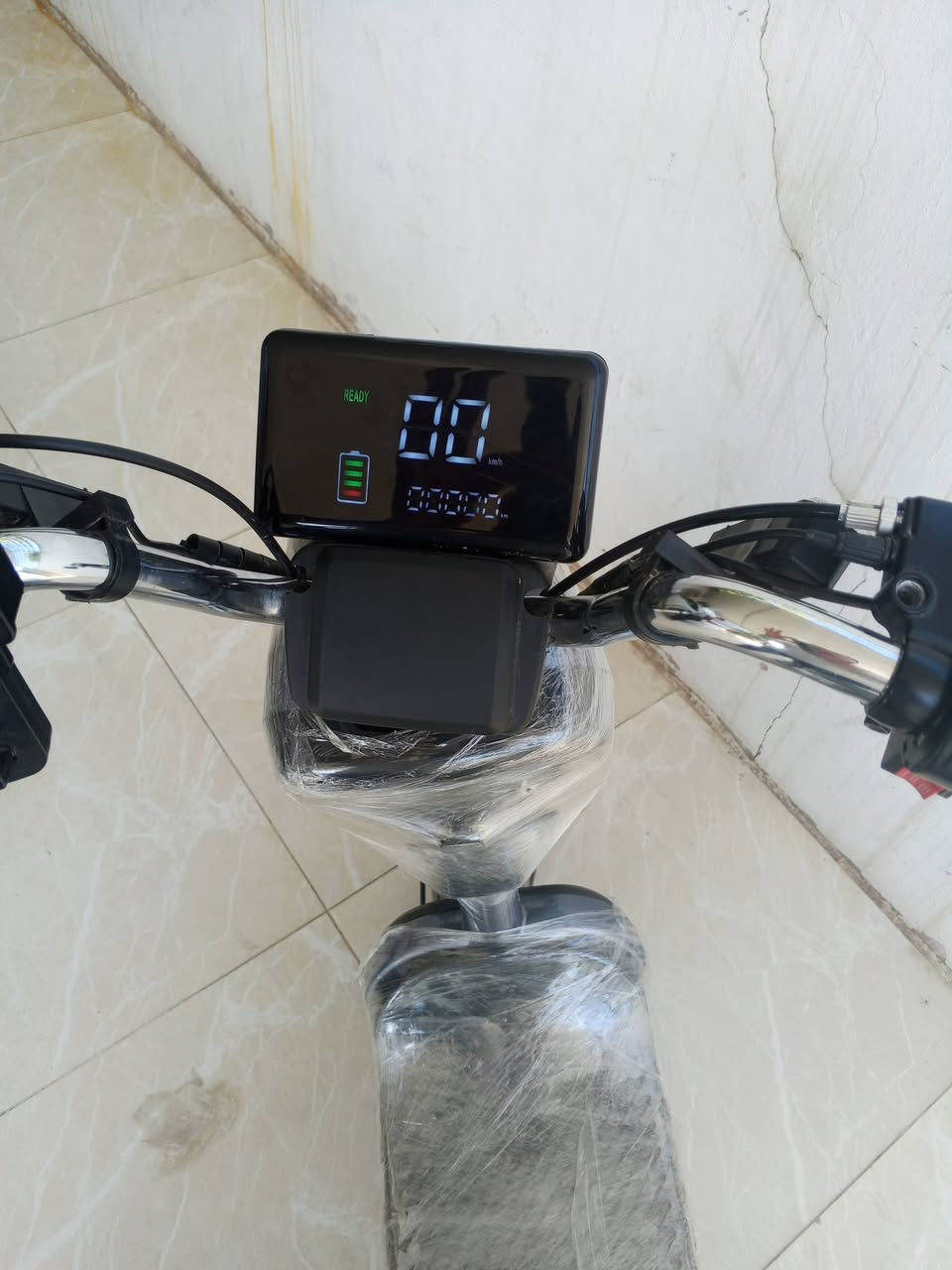 دراجه شحن مستعمل قليل شرط بدون عيب سعر 175 الف شراي خابرني هذا رقمي ***********
