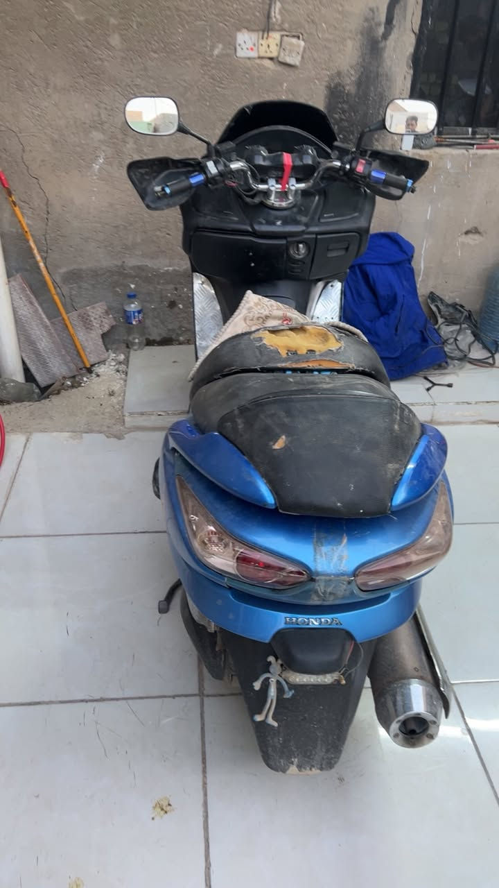 سلام عليكم دراجه فورزه 08 مكينه تبخير فقط. بس شغاله وطلع وين مايعبجبك.  أبيع كوم حديد تجي تفحص وتشوف وتاخذ سعر 550 وبيه مجال


**إذا كنت صاحب هذا الإعلان وتريد حذفه لأي سبب، رجاءا أرسل رسالة إلى الدعم الفني**