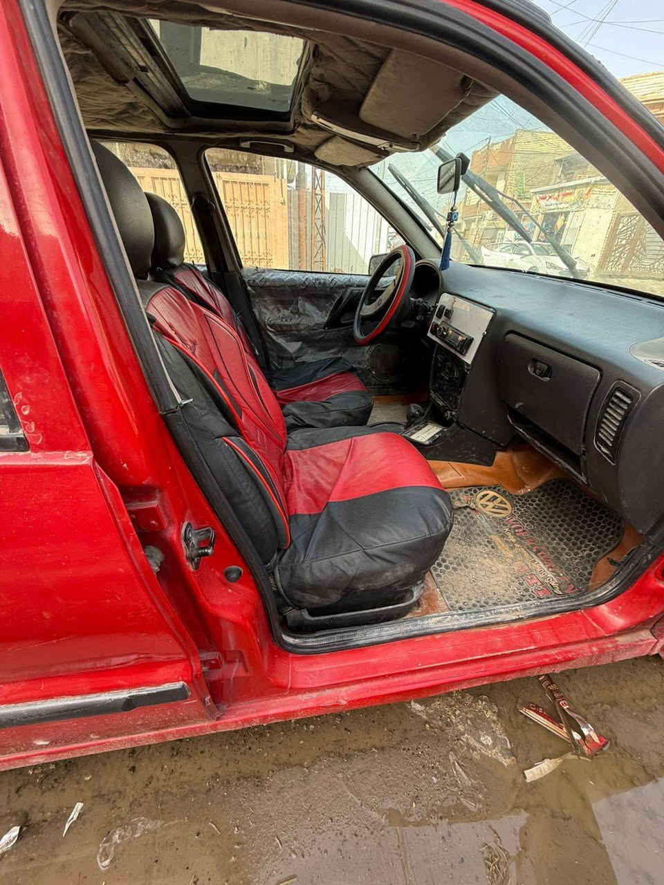 السلام عليكم بولو كولف 99 محرك 1400 كير اوتماتيك تحويل مباشر رقم إنكليزي سياره طافيه بيها كهربائيات سيارة جاهزة السعر 20 وبيها مجال بغداد الزعفرانيه ***********
