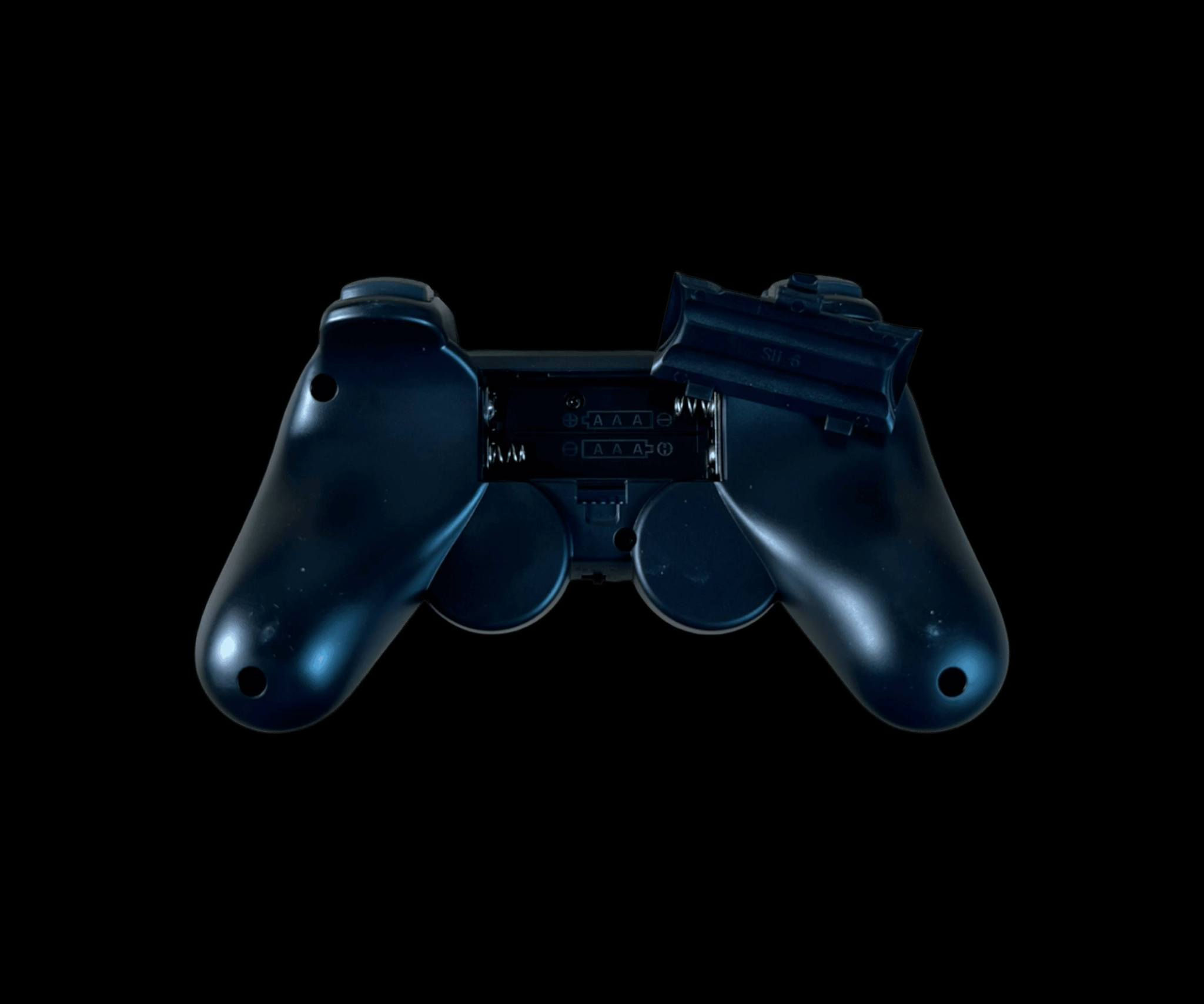 جهاز ألعاب 8K Game TV Stick مع Android TV وتحكم مزدوج
الاستخدامات

تحويل أي تلفزيون إلى جهاز ألعاب متكامل خلال ثوانٍ.

تشغيل آلاف الألعاب الكلاسيكية والحديثة مباشرة على التلفزيون.

استخدامه كـ Android TV Box لمشاهدة YouTube، Netflix، Prime Video، وغيرها.

مناسب للعب الجماعي مع العائلة أو الأصدقاء بفضل يدتي تحكم.

مثالي للأطفال والكبار ومحبي الألعاب الكلاسيكية.

المميزات

يدعم دقة عرض 8K Ultra HD + HDR لصورة أوضح وألوان أقوى.

يعمل بنظام Android TV مع دعم تحميل التطبيقات من Google Play.

يحتوي على أكثر من 30,000 لعبة(حسب الإصدار).

معالج Quad-Core CPU مع GPU قوي لأداء سلس.

اتصال Wi-Fi 5G  2.4G لسرعة واستقرار أعلى.

يدعم Chromecast built-in لبث المحتوى من الهاتف للتلفزيون.

يدتي تحكم لاسلكية بتصميم مريح واستجابة عالية.

ريموت كنترول للتحكم الكامل بالنظام والتطبيقات.

يدعم لغات متعددة.

تشغيل مباشر بدون تعقيد (Plug & Play).

محتويات الصندوق

جهاز Game TV Stick 8K

عدد 2 يد تحكم ألعاب

ريموت كنترول

كابل HDMI

كابل طاقة USB

مستقبل USB لليدات

دليل المستخدم

الملاحظات

تشغيل الجهاز يتطلب اتصال بالواي فاي.

قد تختلف واجهة الألعاب أو عددها حسب التحديث.

لا يحتاج اشتراك شهري.

متوافق مع أغلب شاشات التلفزيون الحديثة.

قياس الكارتون:

- الطول: 24 سم

- العرض: 18 سم

- الارتفاع: 7 سم
السعر 40الف وات ***********
