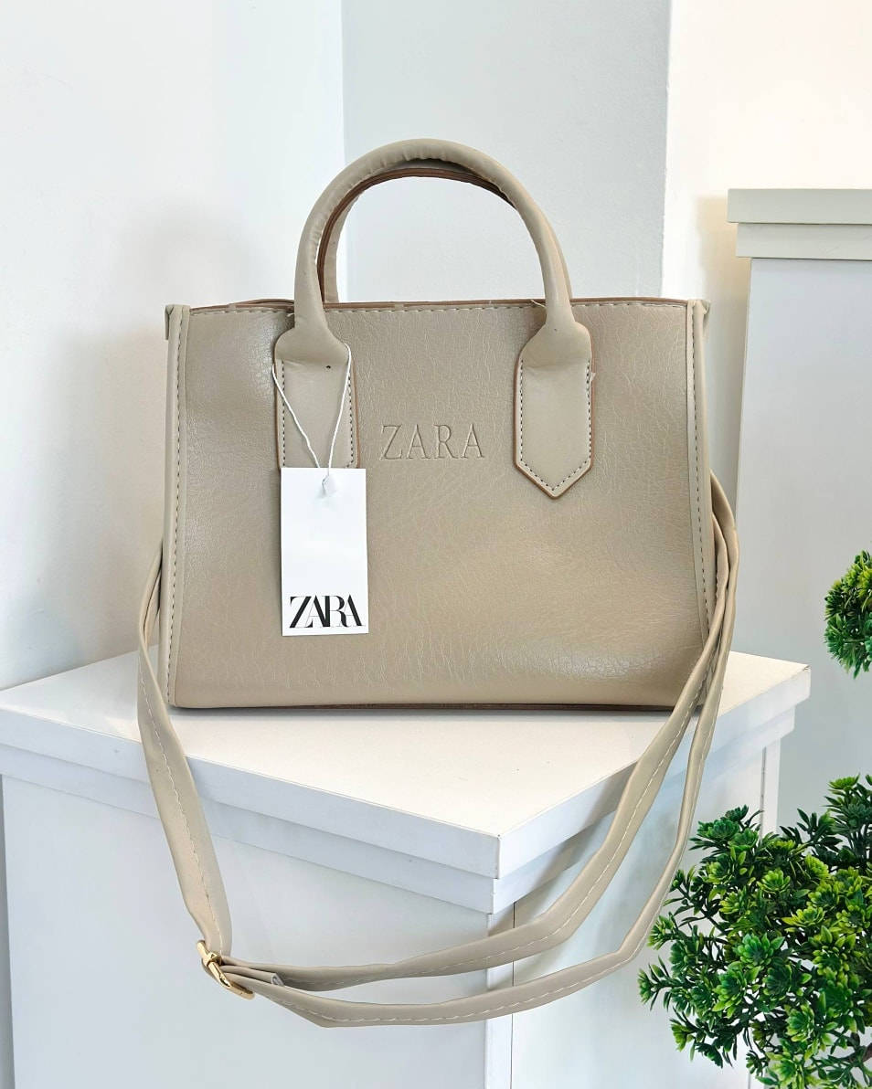 جنط نسائي 
سعر المفرد 10 آلاف دينار
سعر الدرزن 84 ألف دينار
قياس 18 × 28 سم 
واتس اب :***********
واتس اب :***********
