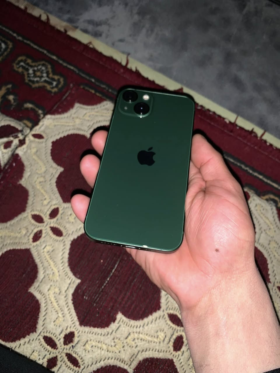 السلام عليكم 
13 كامرتين 
الذاكرة ١٢٨
بطارية ٨٤
شركة 
٤٥٠ وبي مجال شي قليل 
***********
