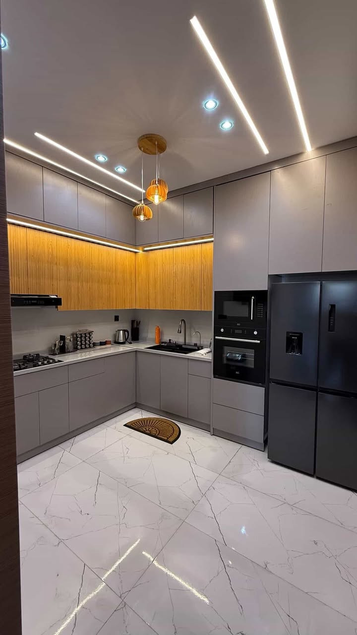 للبيع بيت مساحة 50 متر سند 25 يباع مع الأثاث 😍
غرفتين نوم صالة ومطبخ معزول و 4 حمام 🏡
مؤثث كامل هوم سنتر . خلف جامعة العميد ❤️
مقابل دوانم ابن حلوه 🌝
صب كونكريت بناء طابوق جمهوري😘😍

 السعر 95 وبي مجال مع الاثاث 🏡😍///***********
