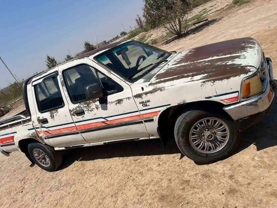 البيع موديل 90 كفاله عامه رقم ذي قار مشروع وطني سنويه جديده محرك 3y سياره جاهزه من  مال جناي تخم تاير حداديه كله جديد العنوان ذي قار الفجر ***********
