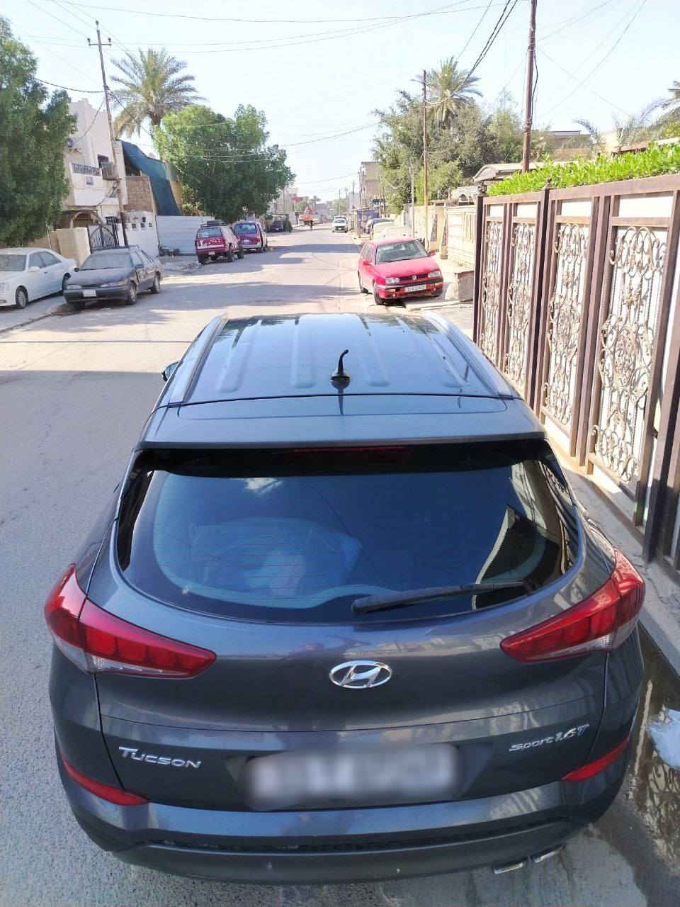 السلام عليكم للبيع هونداي توسان موديل 2016 سيارة بيهة بارد فقط بين الباب والجاملغ السايق غير هذا السيارة كفالة وعليهة ادامة جديدة باتري جديد تخم تاير جديد صدر نظيف مواصفات رادار جانبي تدفئة بالكشنات شاشة كامرة خلفية
السعر 158 مكاني بغداد دورة شراي اتصل على رقم بي واتس اب ***********
