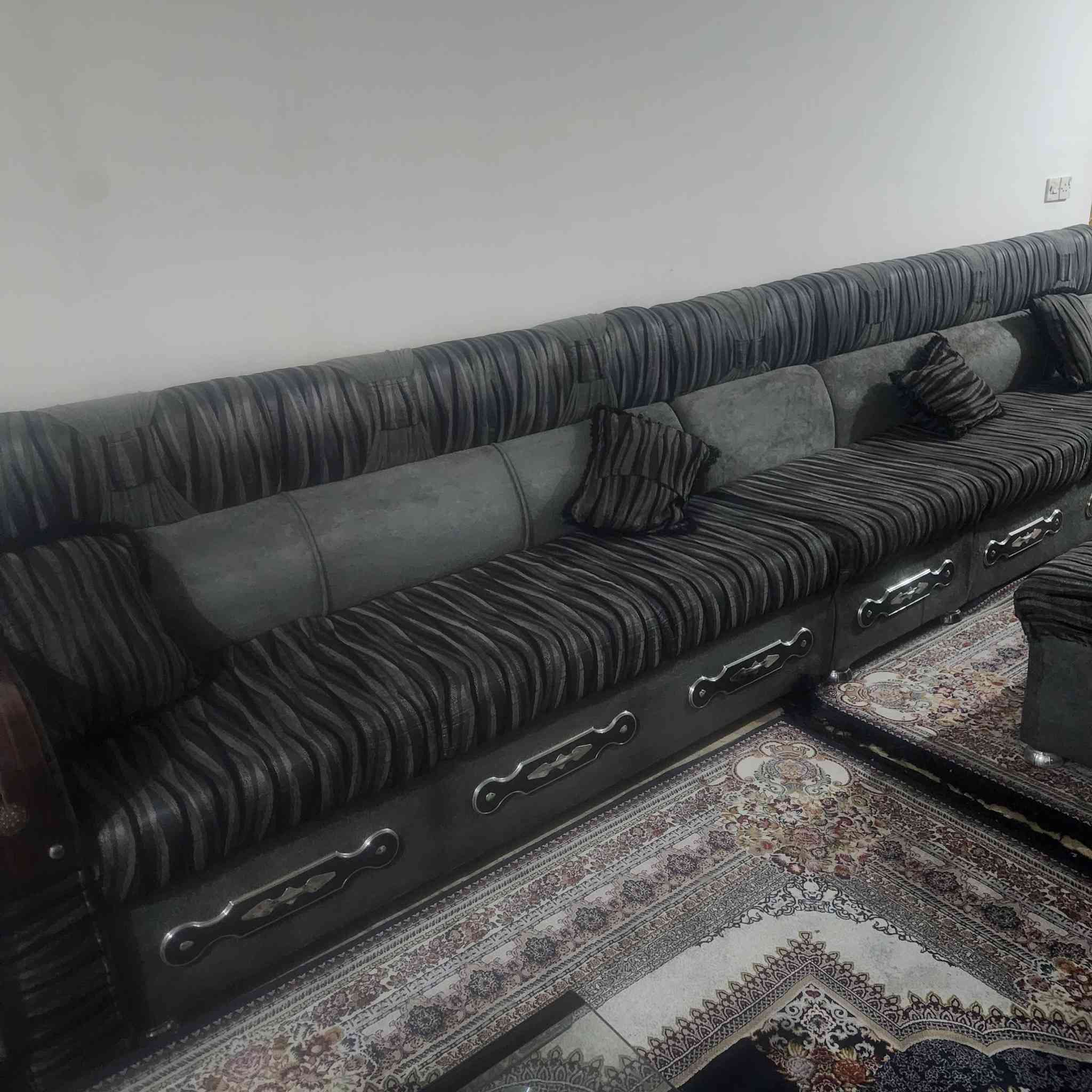 السلام عليكم
ديوان مستعمل نضيف تكمله 14 متر 
المراسله خاص


**إذا كنت صاحب هذا الإعلان وتريد حذفه لأي سبب، رجاءا أرسل رسالة إلى الدعم الفني**