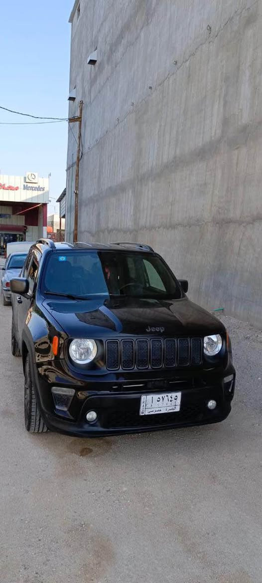 للبيع سيارة: جيب ريكند 
الضرر: خشم الجاملغ وخشم اللنيد راجعات بارد 
•الرقم: بصرة بأسمي 
•الايرباكات: سليمة
 الشواصي سليمة

•المواصفات :
▪️السيارة: ريكند 
▪️الموديل: 2021
▪️المحرك: 2400
▪️العداد:50 كيلو وقابلة للزيادة 
▪️حجم الويل: ويل كب حجم 17 مع تخم تاير جديد 
▪️قمارة حديد
▪️حساسات خلفية 
▪️حساسات ورادارات الانحراف عن المسار
▪️حساسات ورادارات الاجتياز الجانبية (نقاط عمياء)
▪️كامرة خلفية اصل
▪️غرفة السيارة : كشنات السيارة مخمل 
▪️شاشة الدشبول حجم كبير للتحكم بايعازات السيارة
▪️بصمات عدد 2 للابواب مع بصمة تشغيل
▪️تبريد قطعتين امامي وخلفي
▪️تحكم ستيرن جهتين بلوتوث وحاكية وكروس سرعة وتحكم صوت 
▪️نظام ABS مانع انزلاق
▪️السيارة فول مواصفات عدا الفتحة، جديدة وبوضع الشركة . البصرة, العراق


**إذا كنت صاحب هذا الإعلان وتريد حذفه لأي سبب، رجاءا أرسل رسالة إلى الدعم الفني**