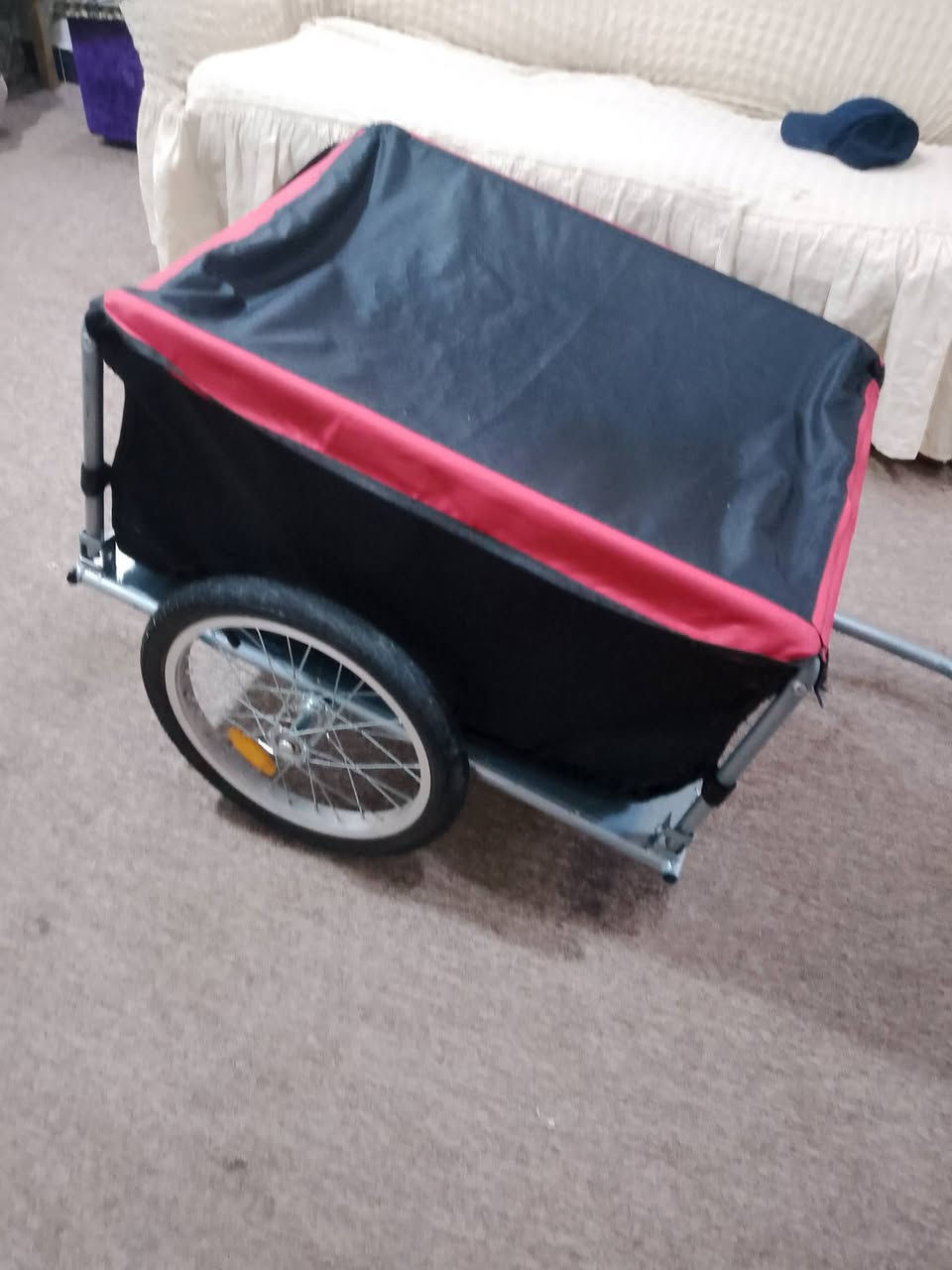 عربانه مال بايسكل نظيفه للبيع
ب 60 الف قفل 

مكاني مقابيل سجن حمدان المركزي

***********
