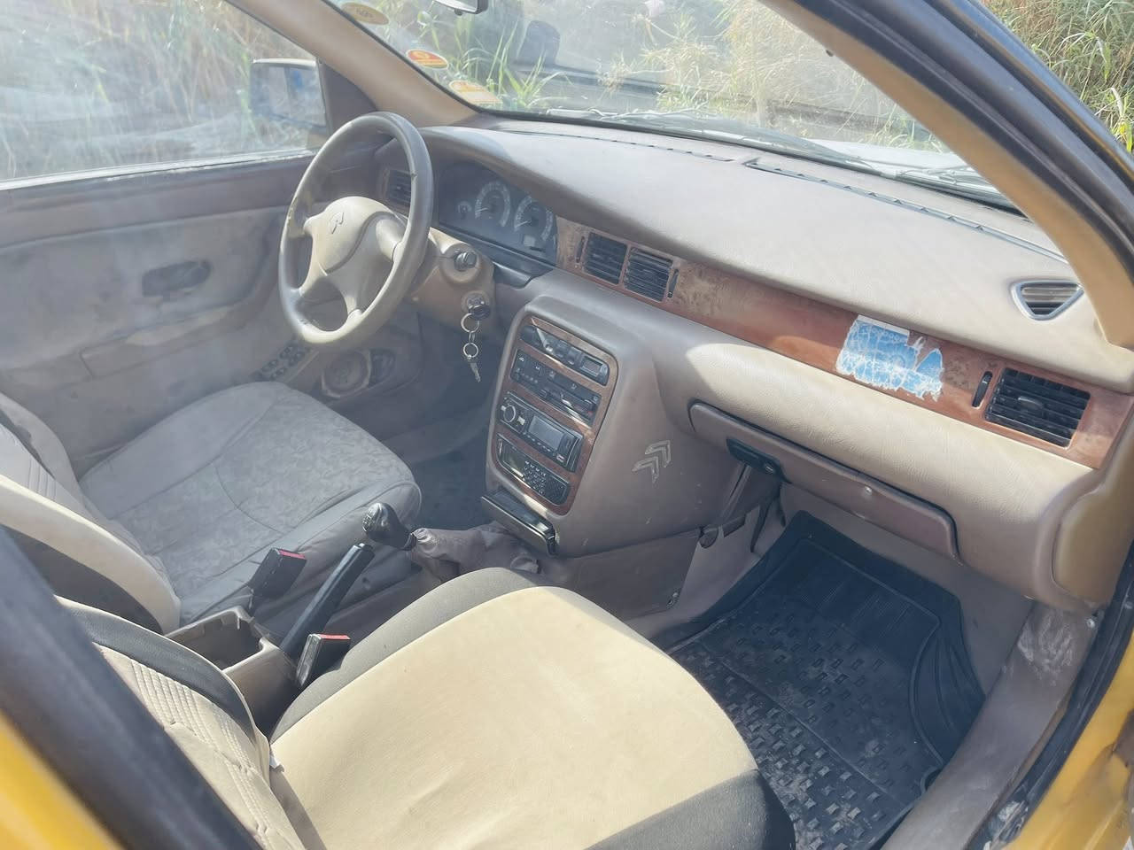 السلام عليكم
للبيع سمند 2011
كير جديد
مكينه فرنسي جديد
صدر امامي خلفي جديد 
تايرات جدد
كهربايات كلهة شغاله
مصفره هيه وغرامه 
رقم انكليزي 
سنويه 2027
السعر 23 وبيهة مجال كلش بصيط
العنوان بغداد تقاطع النهروان 
الاستفسار ***********
