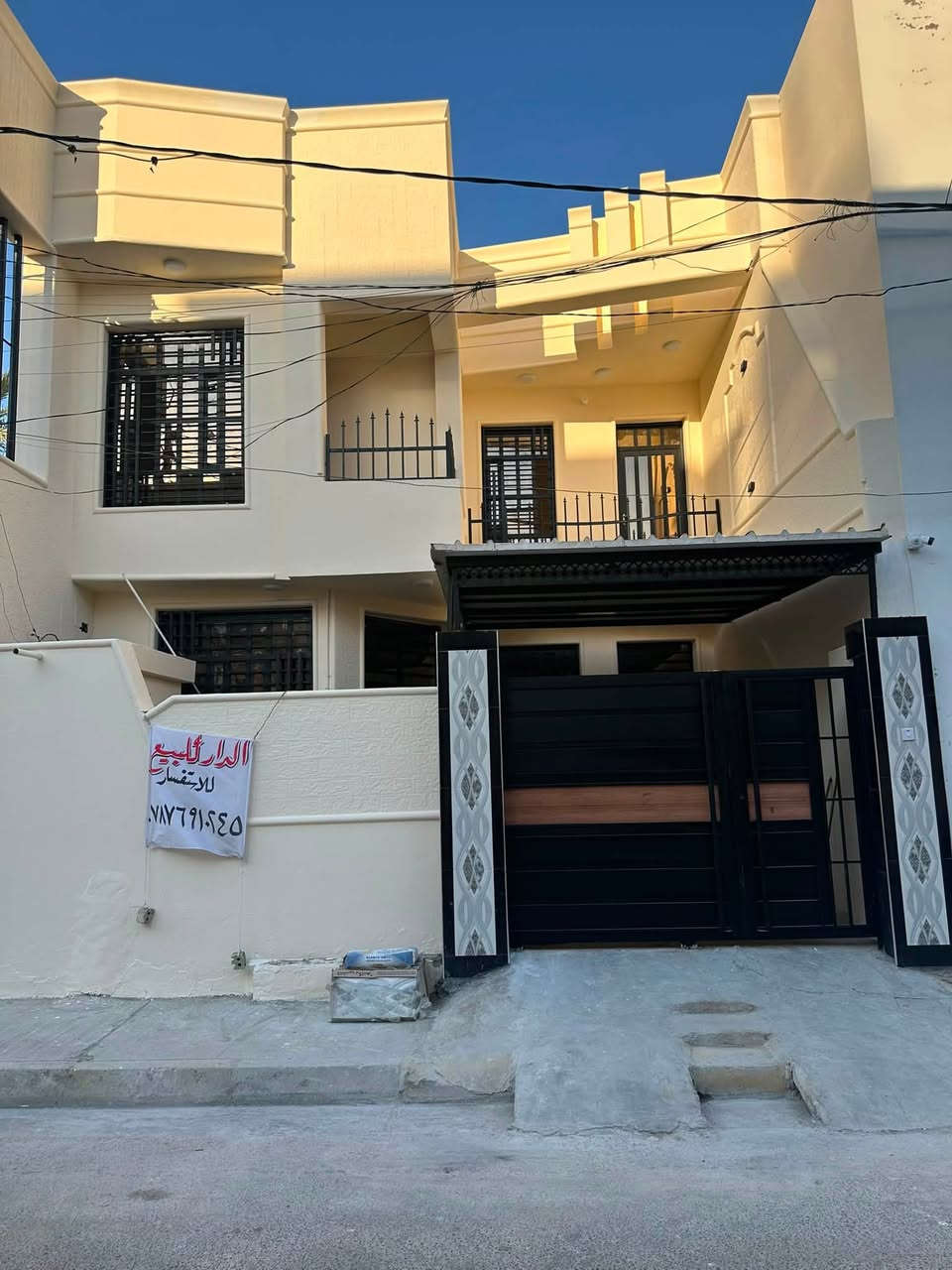 للبيع
مشتمل في حي نزال مربع الكبيسات
بلقرب من مطعم حجي حسين
مساحه 128متر
نظيف جداً من داخل 
3 غرف نوم
شارع 10متر تبليط وخدمات 
السعر160 مليون قابل للتفاوض 
 
الاتصال على ***********
