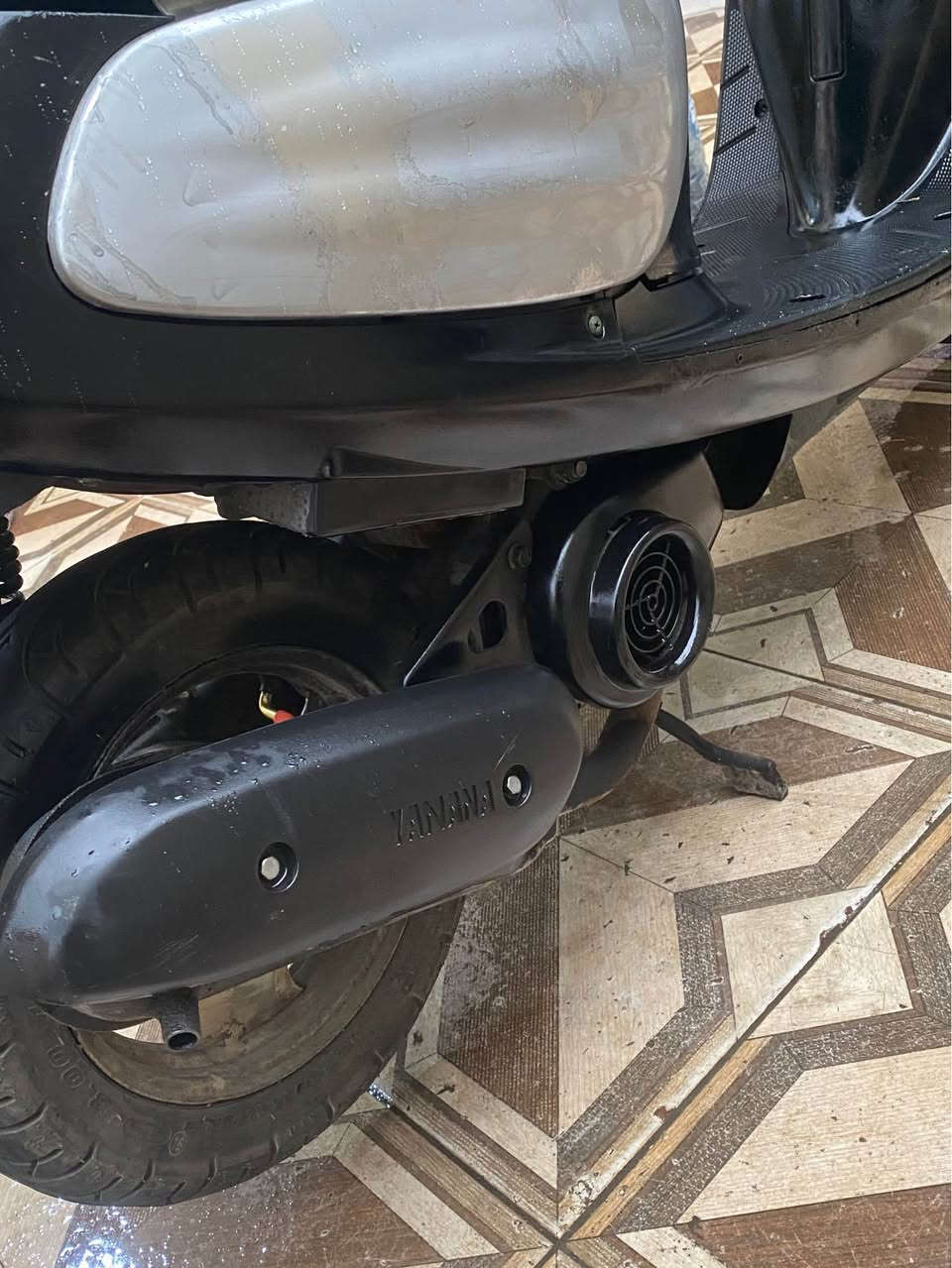 دراجة ياماها ياباني نضيفة وكاملة مابيها اي نقص وما مدخلها محل تصليح كشيها حلو كامله اشاير سلف هندر قفال ستيرن سرج مابيها برغي نقص سعر قفل300 مكاني بصره قبله 
*********** البصرة, العراق
