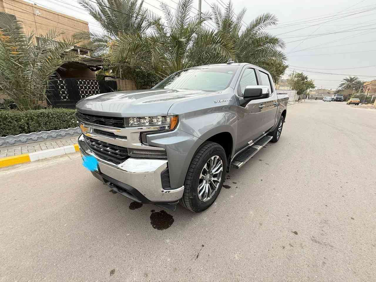 شوفرليت سلفادور LT   موديل 2020 وارد  حادثه سطحي بنيد وبدايه الجاملع الأمامي بدون أيرباك السياره نظيفه  جدا  بدون بارد وبدون شخوط وعلى أيد وحده  وبدون أي نقص  كير ومكينه بشرط وترايك أي مكان يعجبك شرط  رقم اربيل بأسمي وشرط  تحويل ثاني يوم محرك 8 سلندر 5300 المرغوب  ومعروف المواصفات مالتها  ماشيه 109 الف كيلو متر مكان السيارة بغداد الكرخ السعر 253 ومجال للشراي
***********
