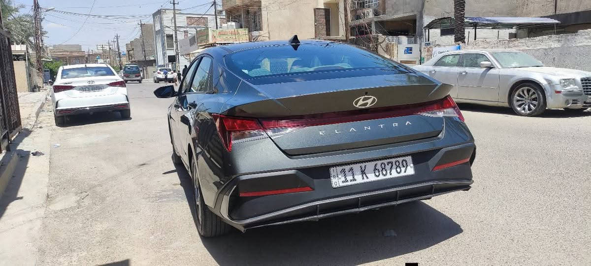 النترا ٢٠٢٤ امريكي لون زيتوني
محرك 2000 دوش وضع الشركة
كير كفاله وضع الشركة
تبريد كفاله وضع الشركة
 ماشيه 19 الف 
٣ وضعيات للقيادة ( سبورت + نورمان + سمارت )
حادثها موضح بالصور 
(( بارد بداية البنيد + بارد بحافة الجاملغ الايسر  + بارد بحافة الايمن بي صبغ على كد شبر او اقل )) 
 فول مواصفاتها ( تشغيل عن بعد + بصمة تشغيل +شاشه ديجتال متصل كبيرة + اناره داخليه ليد LED + ثلاث وضعيات للقيادة + تحديد مسار  + تنبيه بالمري + اشاير ترحيب  + رادارات امامي وخلفي وجانبي + لايتات اماميه ليد 3 عدسات  + فول تحكمات بالستيرن + تنبيه الخروج من المسار + درايڤ مود + وباقي المواصفات المعروفه ))
***********
العنوان : بغداد
