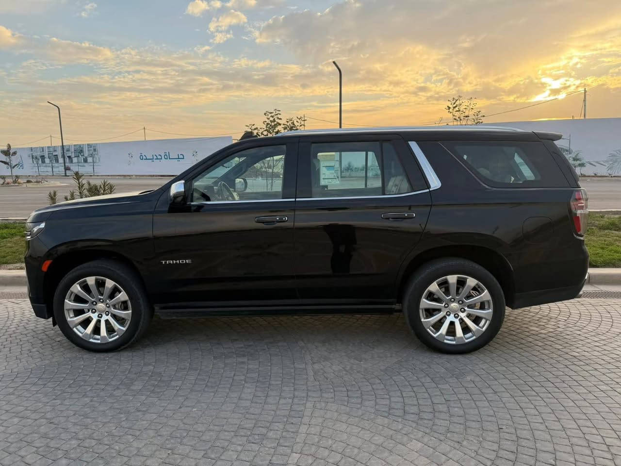 سلام عليكم  
تاهو للبيع موديل 2023 برايمر خليجي فوول مواصفات بنوراما تلث شاشات جكات كامرات ورادارات ٣٦٠درجه داتشو وأكو بعد هواي مواصفات بدون حادث خليجي السياره ماشيه ٩٠ الف رقم بغداد باسمي سياره  ونضيفه ومغلفه السياره من الزيرو ppf  السعر 56 الف وبيه مجال بسيط 
مكان السيارة بغداد حي الجهاد 
الاستفسار اكثر اتصل 
***********
