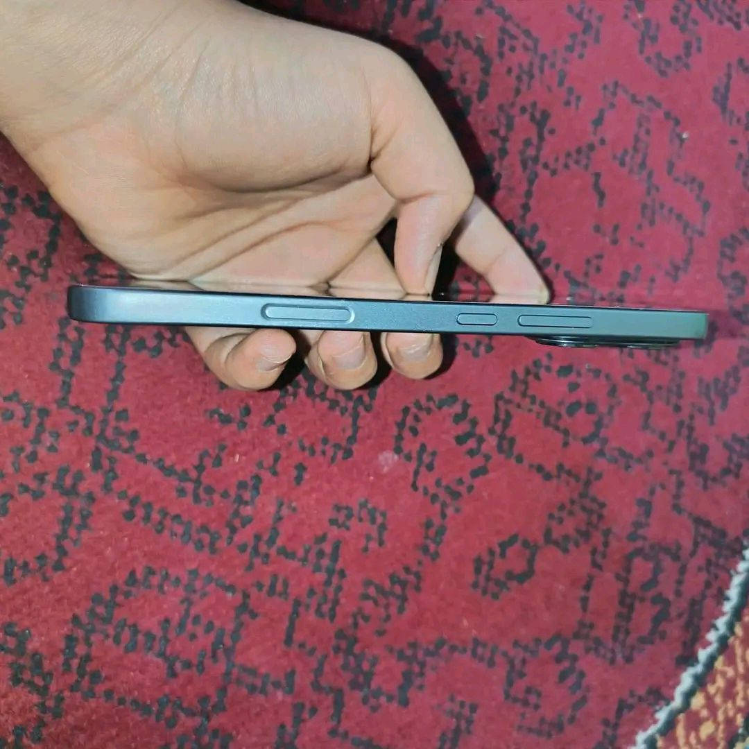 هونر 400 لايت  للبيع 
جهاز  نضيف كلش  ومكفول من  اي  عطل  شرط الفحص
الذاكره 256 عشوائيه 16(8+8)
بطاريه 5200 شحن تايب  سي 
بصمه بالشاشه 
جهاز عملاق  
يدعم  الذكاء الاصطناعي 
بدون ملحقات بس حافضه
السعر 190 الف 
المكان ناصريه مركز


**إذا كنت صاحب هذا الإعلان وتريد حذفه لأي سبب، رجاءا أرسل رسالة إلى الدعم الفني**