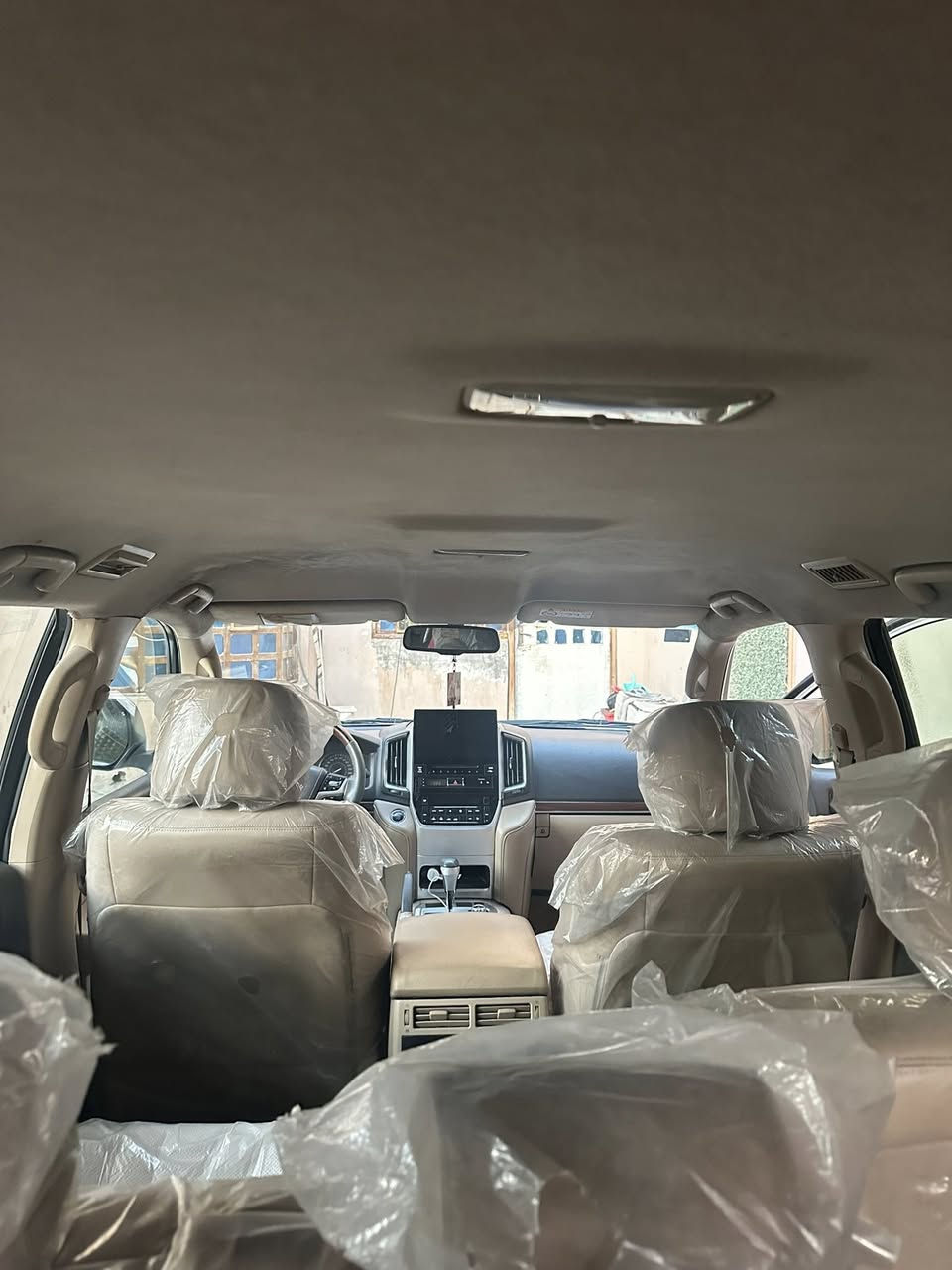 لاندكروز موديل 14كاز سوف سياره مصبوغه اثرخطه. جاهز رقم نكليزي لسعر 3شدات بيه مجال مداورثاني يوم ***********
