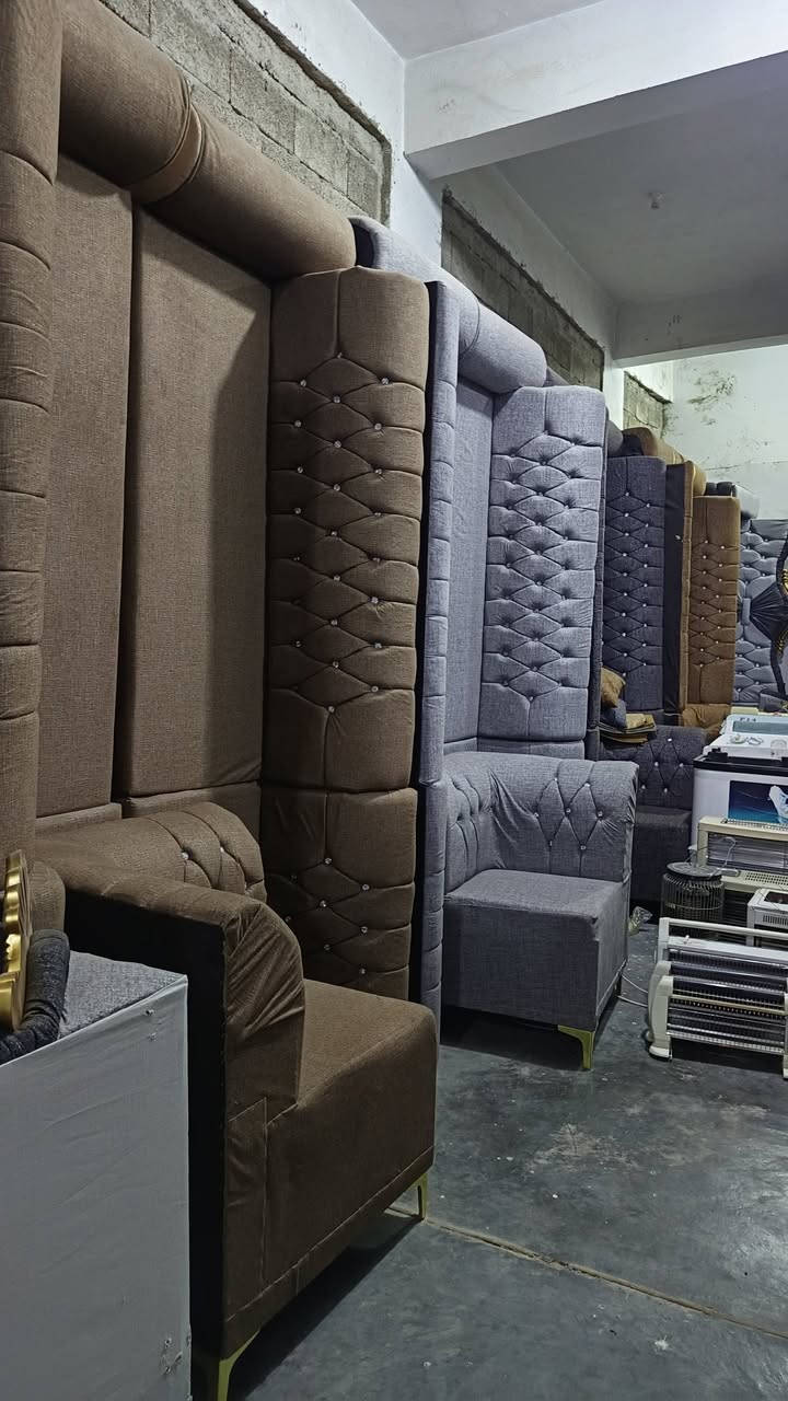 معرض الفرات للبيع جميع انواع الاثاث المنزلي المستخدم والجديدوبأنسب لاسعار مقابل دئره جنسيه القائم من جهه البرانيه بصف جسرالمشاه للاستفسارلاتصال برقم ***********متوفرواتس اب ***********
