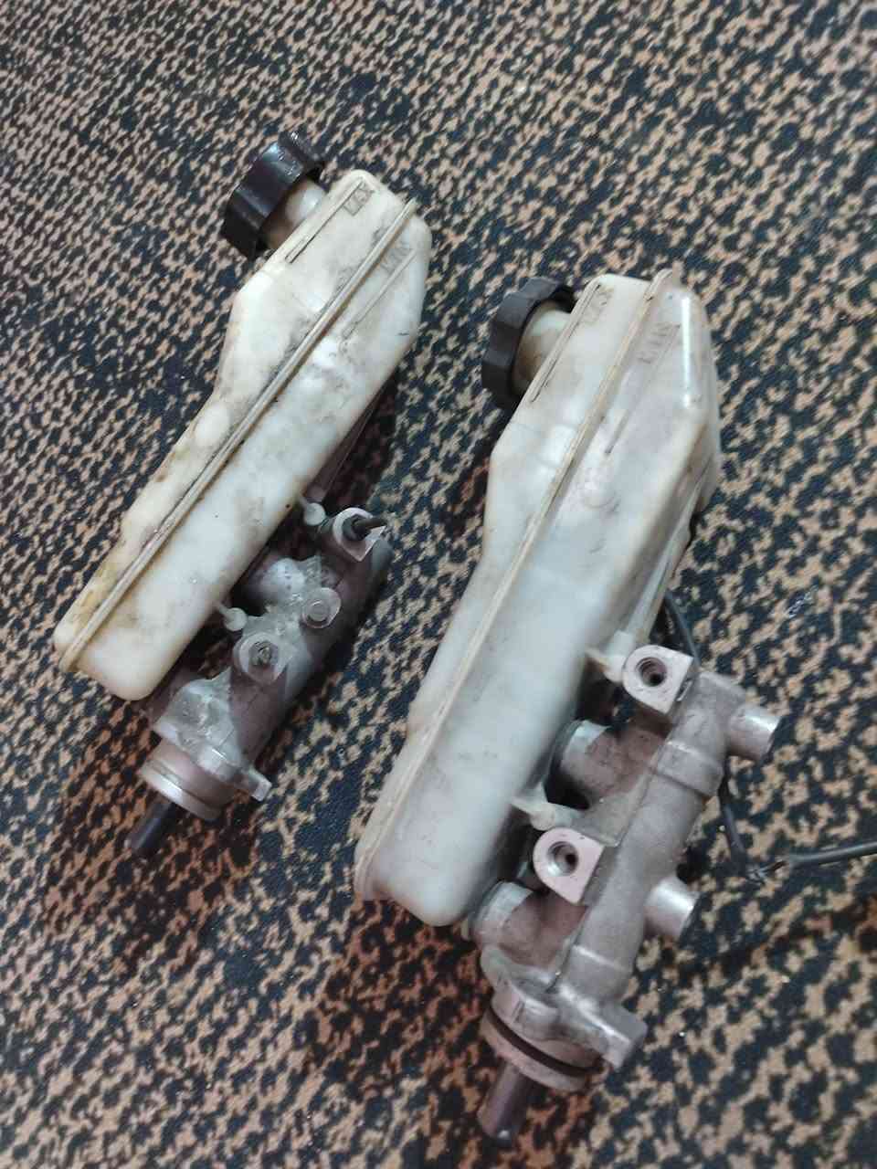 السلام عليكم يوجد غراض ستاركس للبيع مرايات تفصخ نضافه 90/100 عنبار بريك تفصخ تلبيسات هواي الوان خليه النحل


**إذا كنت صاحب هذا الإعلان وتريد حذفه لأي سبب، رجاءا أرسل رسالة إلى الدعم الفني**