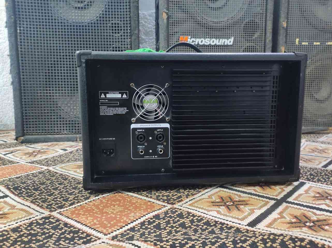 مكسر صوت
طاقة تحمل 8 سماعات
خطين مع نظام مقاومة 
نضافة الجهاز 98٪
مع كافة ملحقات الجهاز 
السعر خاص


**إذا كنت صاحب هذا الإعلان وتريد حذفه لأي سبب، رجاءا أرسل رسالة إلى الدعم الفني**