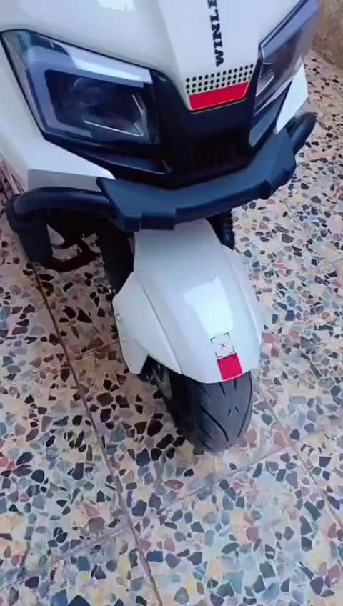 سلام عليكم درجه شحن للبيع  صاعقه دراجه نضيفه وما ماشيه السعر خاص مكاني بغداد الكراده 
 الرقم ***********
