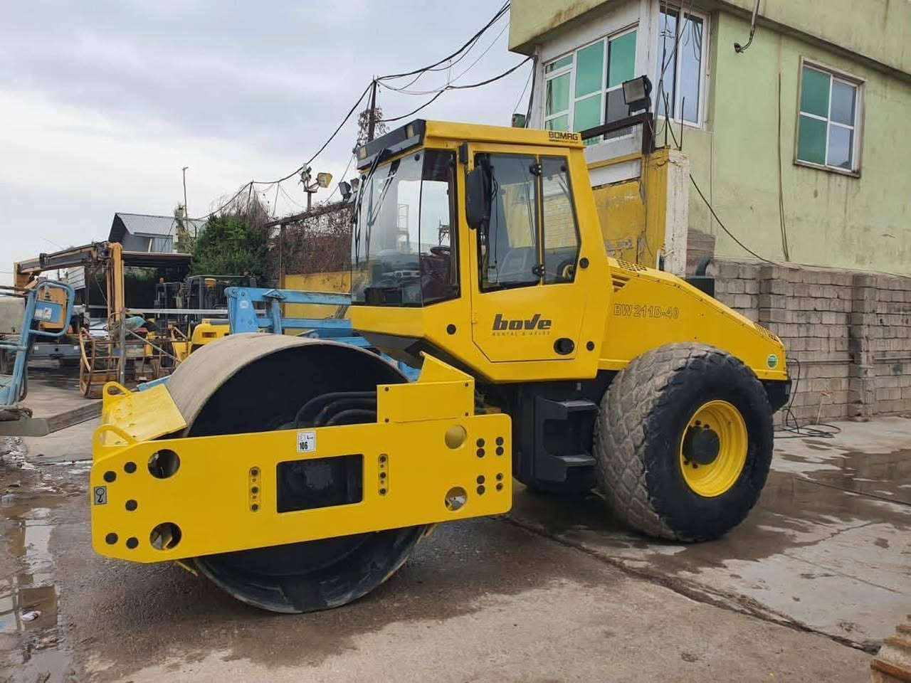 حادیلە بۆماک مۆدێل 2012 سبوغ عام  
***********
