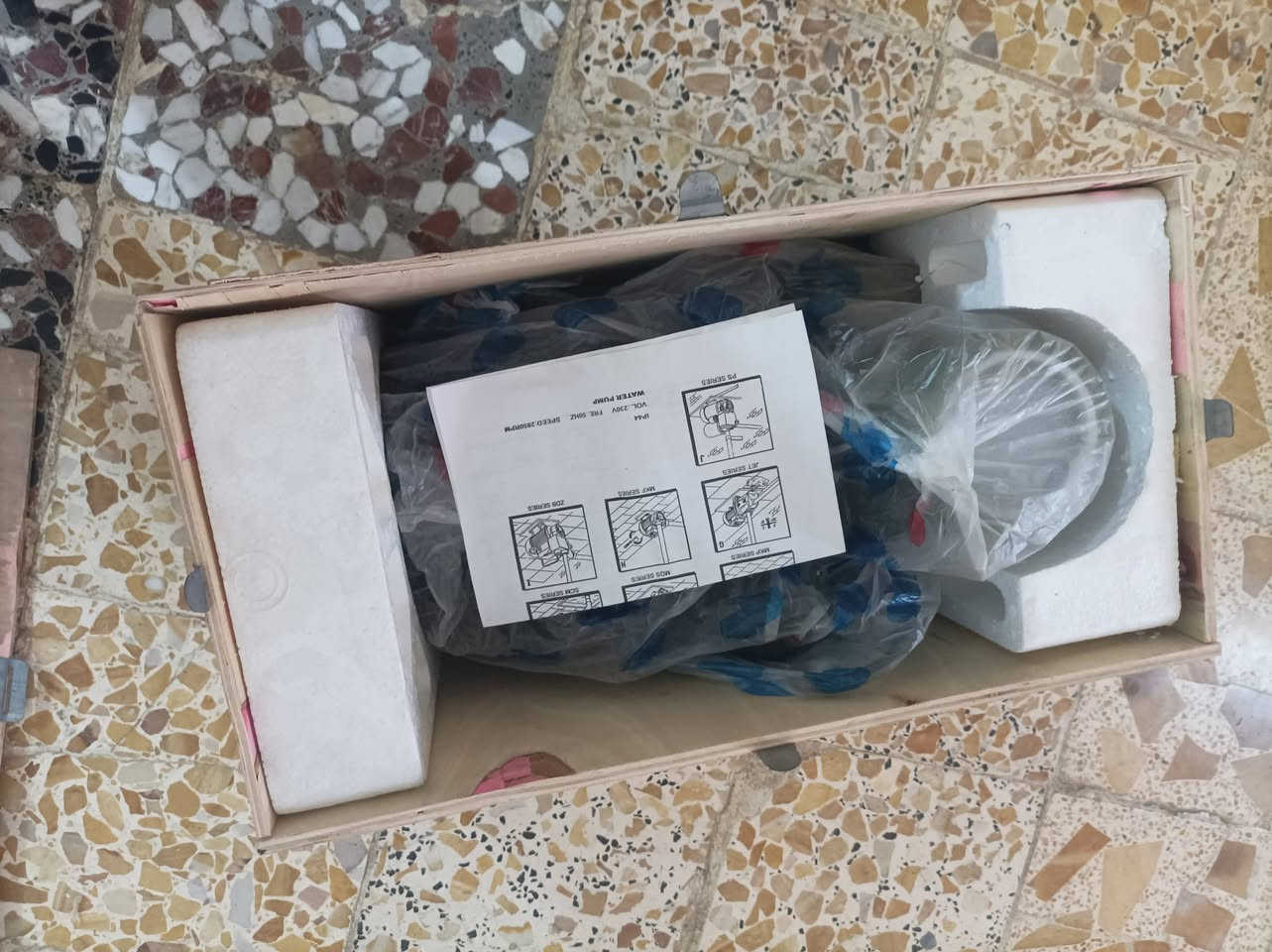 سلام عليكم ماطور كهربائي 3×3 بعدة جديد بصندوك سعر خاص
***********
