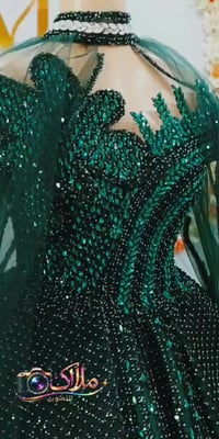 أخضر زنجاري ملكي • ساتان ثقيل • فستان عرائس