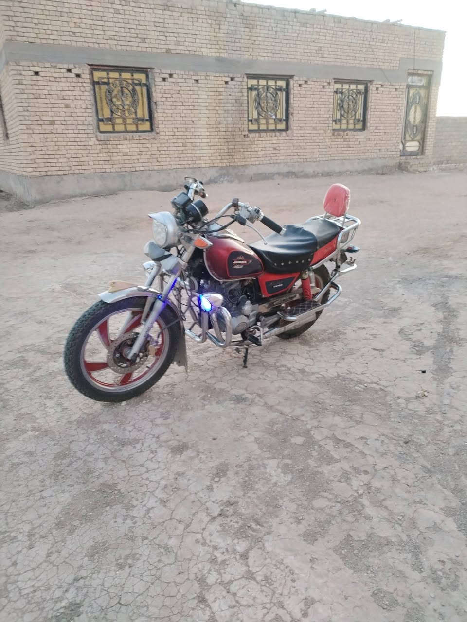 سلام عليكم دراجة للبيع جونده موديل 2019 طالعه 2021 أوراق اصولي 8اوراق وياها دراجه حلوه محرك ما مفتوح شرط على وضع الشركه (سعر 650) وبيها مجال قليل مكان السماوه الخضر الاستفسار على الرقم ***********
