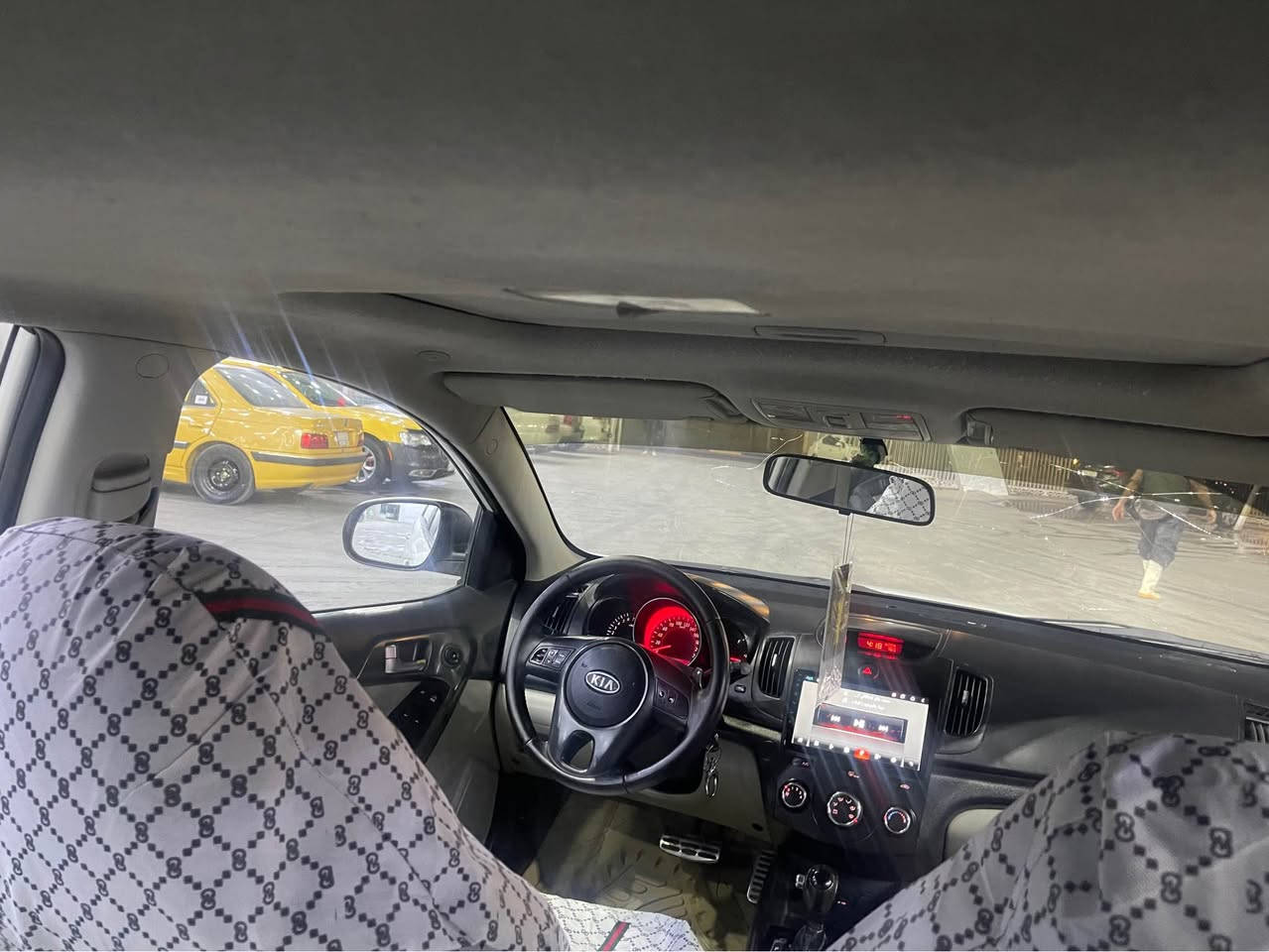 سيراتو مديل 2013 فول مواصفات عده بصمه فتحه شفتات فول كلش بيها صبغ مكانات أبيع بيها حزام  مكفوله من ضربه وتبديل مكينه 1600 جديده كلش سياره حلوه ومرتبه سعر 100 مجال قليل مكاني دور شرطه *********** شراي يتصل البصرة, العراق
