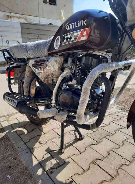 اخون مكلف دراجه سلونك ديوان مديل 24 مستعمل 32 يوم جديد منفيس بصمات سويجات دراجه تخبل وشرط تجي وتشوف بعينك زيرو لون يخبل مكاني مجمع الدور محرك 200 ضاغطه. هورن بوش اصلي زنون امبثري جديد مفوله السعر مليون 300 وبيها مجال اتصل وتشلع عيوني *********** مكاني صلاح الدين مجمع الدور
