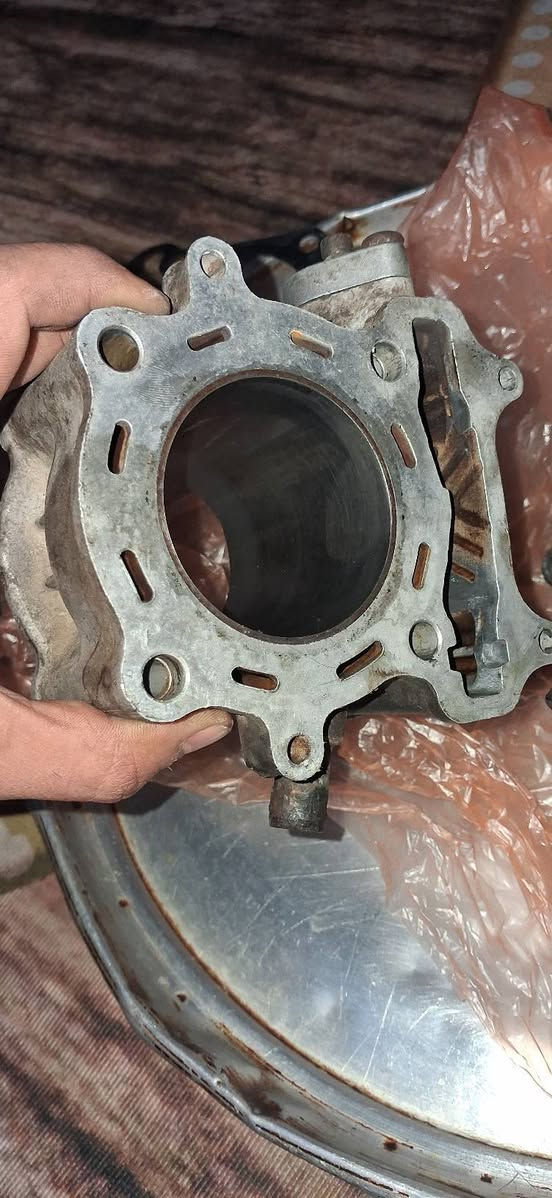 سلام عليكم كور بوشة كامكو رايسنك 180 مال تفصيخ كور نصيف وبوشة محفورة ومكعد بطنهة بوشة نفس قياس
الي يريدهن يتصال او وتساب ***********
