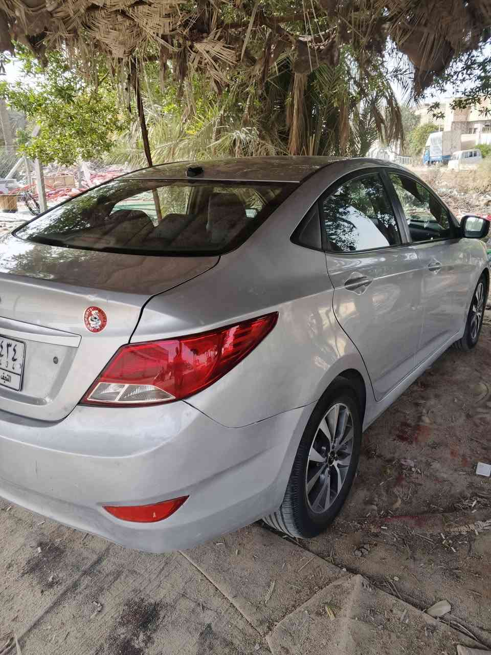 اكسنت ٢٠١٧ وأرد أمريكي رقم نجف 
بيها جاملغ أمامي وباب وبيها مكانات رش 
محرك وكير مكفولات حداديه جديده تخم تاير جديد تبريد ثلج السعر ٨٦$ مكانه كوفه ***********
