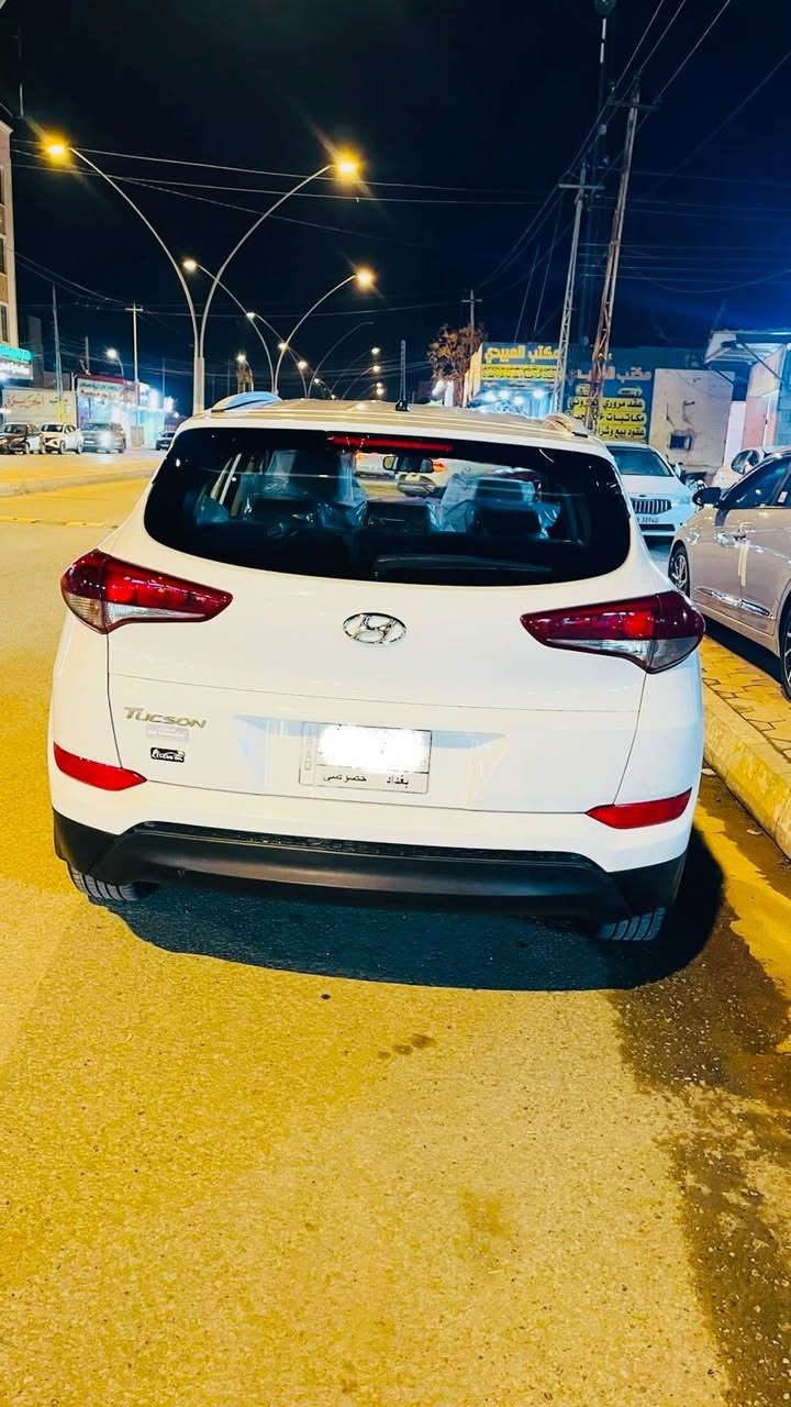 للبيع اومراوس بعالي احدث حسب القناعة
توكسان 2017 وارد خليجي
المحرك ٤ سلندر 2000 دوش
المواصفات
مري شفط مع نظام ترحيب
تبريد قطعتين
نظام سبورت وECO
السياره مكفوله عام بدون اضرار
رقم السياره بغداد
لون السياره ابيض
السياره بأسمي تحويل مباشر مشروع وطني
للتواصل ***********
