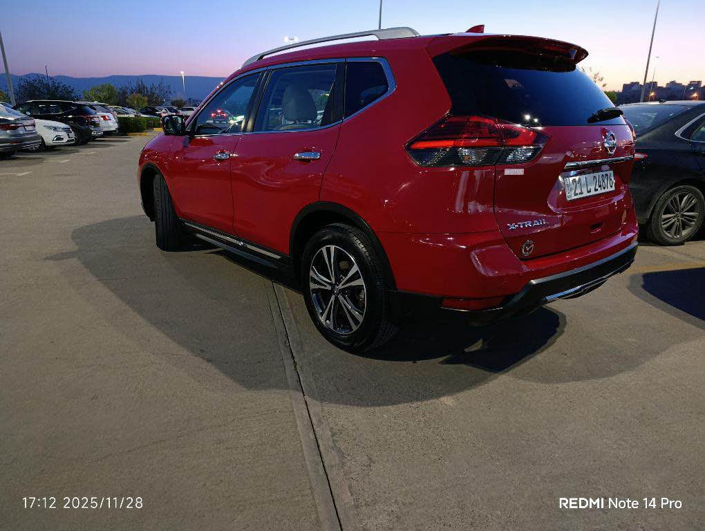 سلام عليكم 
نيسان اكس تريل 
2018 
رقم سليمانيه 
حساس امامي +خلفي 
كشنات جلد 
كشن كهرباء
هيتر مرايات 
اشاره مرايات
كشن تبريد وتدفىه 
مودات قيادة
سسم صووت بوس
5كامرات 
تحديد مسار 
رادار امامي +خلفي
قياس التايرات 18 
بصمه 
بنوراما 
صندق كهرباء 
صور السونار داخل المنشوره 
العنوان بغداد
الاستفسار *********** متوفره واتساب بغداد, العراق
