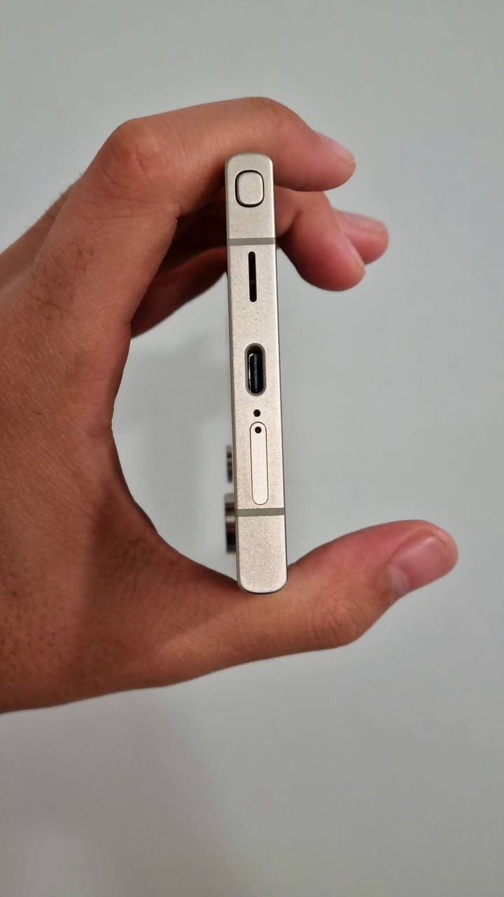 • جهاز s24 Ultra 
• ذاكرة 256 - 12
• نسخة شرق أوسط / باقيله 5 أشهر بالضمان 
• اللون المميز " تيتانيوم " نظافة 98 %
• فقط الباكيت بدون الكيبل 
• السعر 940 ألف و بي مجال حگ كروتك 

🔴 البيع اذا داخل الكوت تجيني تشرفني و تستلمه و اذا خارج الكوت و تريده توصيل ف تسلمني المبلغ زين كاش او ماستر يلا يجيك الجهاز , غير هيچ لا تدوخني 

● اتصال أو واتساب / ***********
