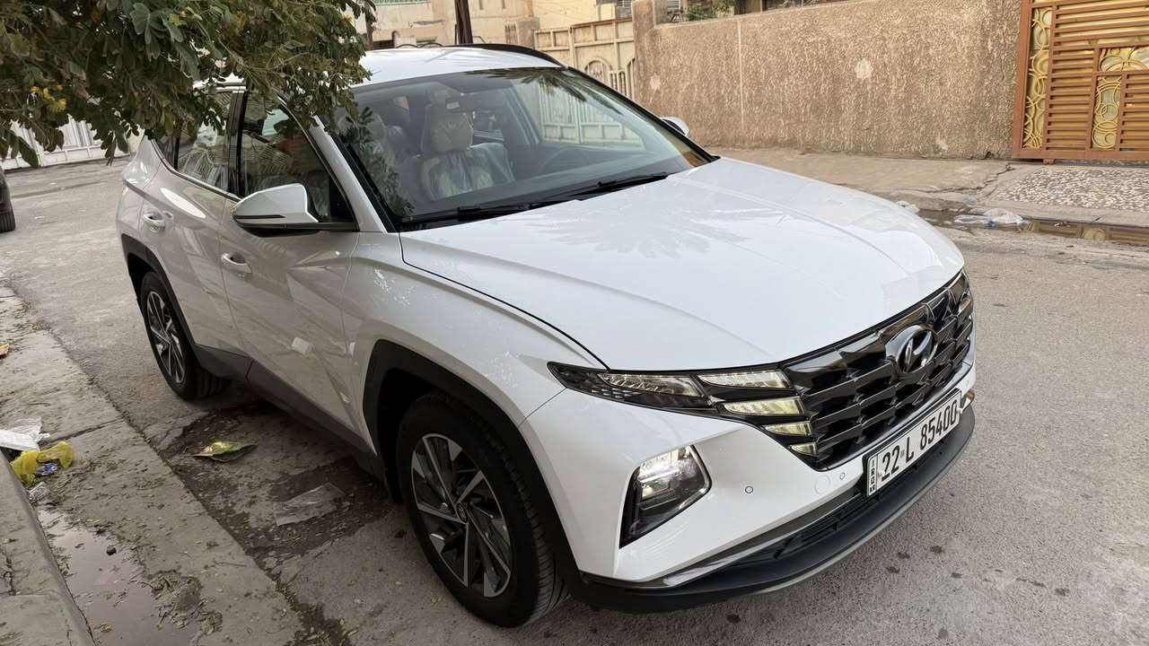 توكسان موديل 2024 كفاله عامه و جديده جدآ فول موصفات عدى فتحه
كشنات كهرباء 
لايت زنون
شاحن واير ليس 
كامره خلفيه 
وبعد موصفات معروفه 
السعر 212 مجال بسيط
رقمي *********** 
مكاني بغداد حي لاعلام
