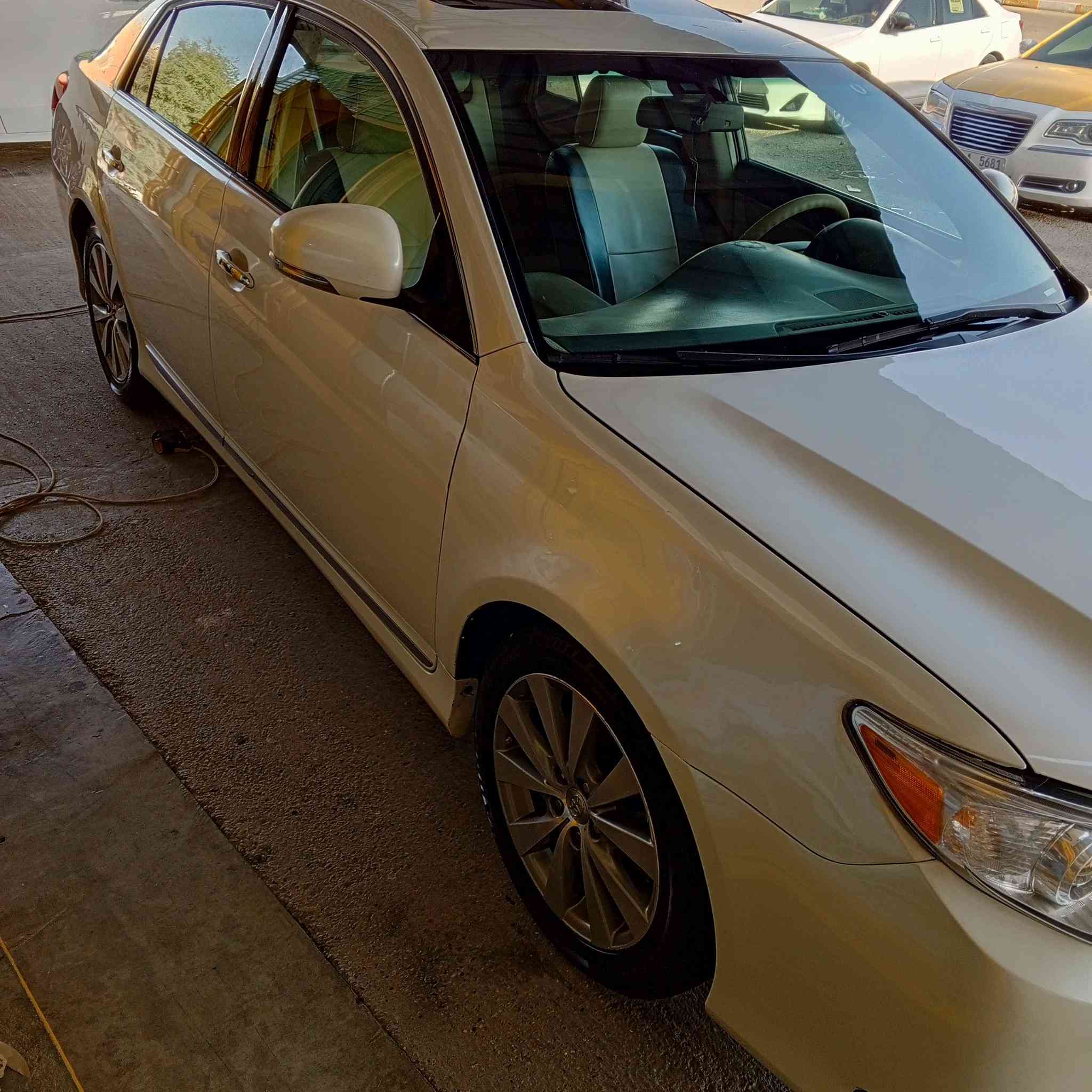 السلام عليكم
افلون للبيع 

2012 خليجي 

(ليمتد)

فول 1/1  

فتحه سقف سلايد

خمس بصمات

كشنات تبريد تدفئه

تبريد خلفي  

كشنات خزن ميموري

كشنات جلد بيجي

برده خلفيه كهربائي 

حساس خلفي امامي

كامره خلفيه

تحكمات ستيرن

كشنات كهربائي

ماشيه 160

(بيها صبغ  هلال جاملغ  خلفي) 
( ومكانين تكحيل بارد فقط) 
 دعاميات ثنين صبغ 
سيارة جاهزة 

رقم بغداد دولي شرط التحويل

السعر190بيها مجال بسيط

العنوان الانبار الرمادي 

الاستفسار ‭***********
