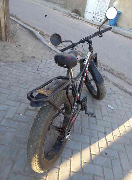 بايسكل دبابه حجم 26
سعره 175 الف 
بغداد مدينة الصدر الحبيبيه 
وتساب ***********
