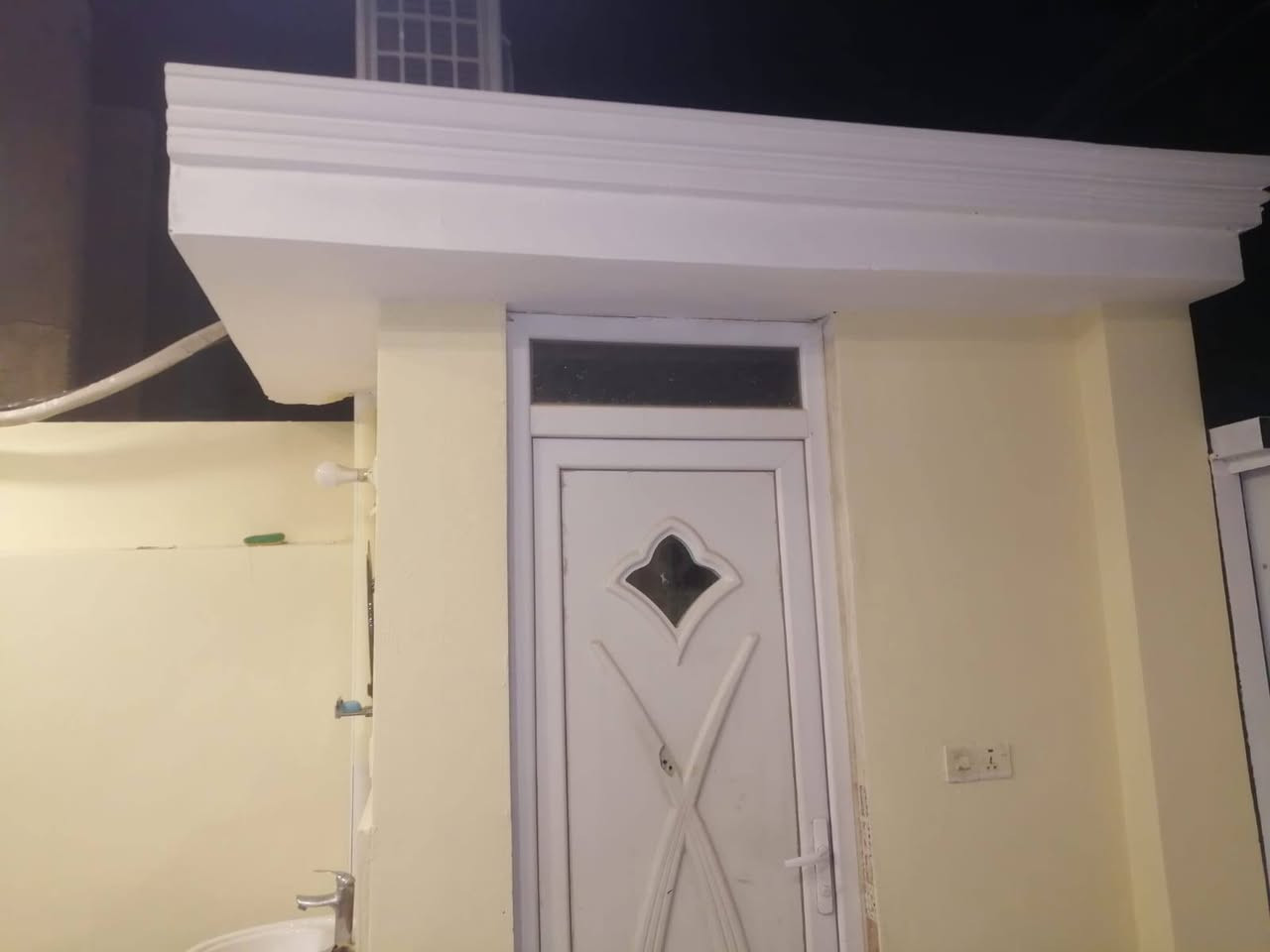 السلام عليكم بيت للبيع مساحه 90م ..الغزالية..قرب جامع الحديثي.
المواصفات البيت إعادة تأسيس وإضافة بناء ٢٠٢٢م
والواجهة ٢٠٢٥ م
كهرباء وماء وسقف وجدران كلها مستقلة مو قطع
الأرضية مرمر تركي الطابق الاول
الطرمة ٤ ونص في ٤ ونص تتسع لسيارة والارضية كاشي سليمانية درجة أولى
الطابق الثاني الأرضية بورسلين خشن درجة أولى
كامرات تأسيس دفن
منظومة إرضة دفن 
المطبخ وحولي سيراميك مصري كليوباترا درجة أولى
تأسيس نقاط السبالت دفن ومستقلة عن الكهرباء
الطابق الثاني كهرباء منظومة مستقلة عن الارضي
الصالة ٤ و ٥٥ سم في ٤ ونص مع الجدران
الحولي ٦ متر إلا شوية
الغرفة الأرضي ٥ متر
الغرفة فوق مثل الصالة
مناور عدد ٢
حمامات عدد ٢ داخلي وخارجي
سطح ناصي وسطح عالي
وفي السطح العالي مخزن حديد ٣ في ٢ ونص..
السعر المطلوب 220 مع المجال 
للاستفسار الاتصال ع ***********
