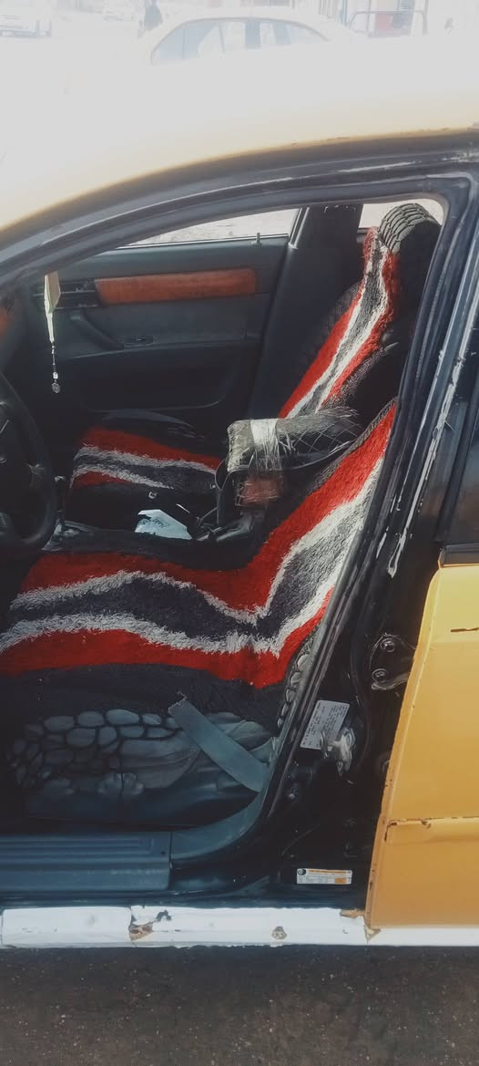 السلام عليكم فورنزه شكل الاوبتره موديل 2008للبيع 
السياره محرك بيه خيط خفيف كير بل كارتون  تخم تاير حداديه جديده باتري جديد شاشه الاندرويد والاستفسار أكثر رقمي *********** مكاني حله سعرها مناسب جدا
