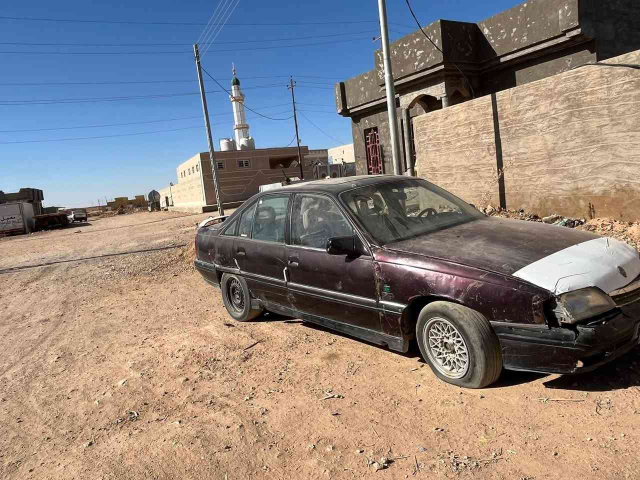 اوبل اوميكا للبيع  السعر١٩ ورقه.             
السياره شغاله نواقصها بسيطة
 ولداعمية الامامية انطيك وحده جديده 
تريد تحويل تريد وكالة بسم واحد من اهل الرطبة 
الرقم ***********
