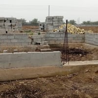 خلف البزل • ١٥٠م • كهرباء وماء