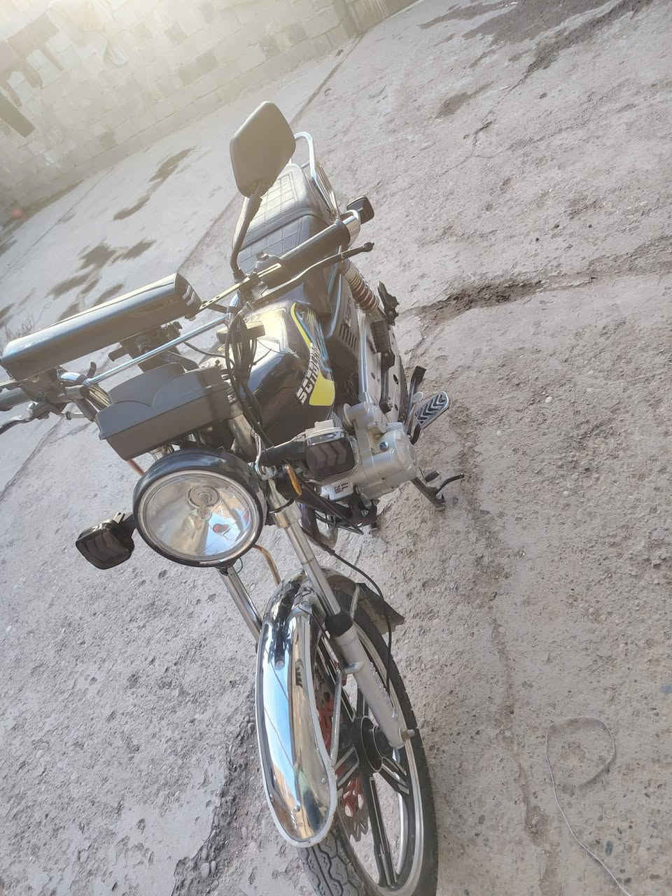 السلام عليكم دراجة سونك مكينة 200 دراجة موديل 2025 مكفولة كفالة عامة المكان بغداد حي النصرر
***********
