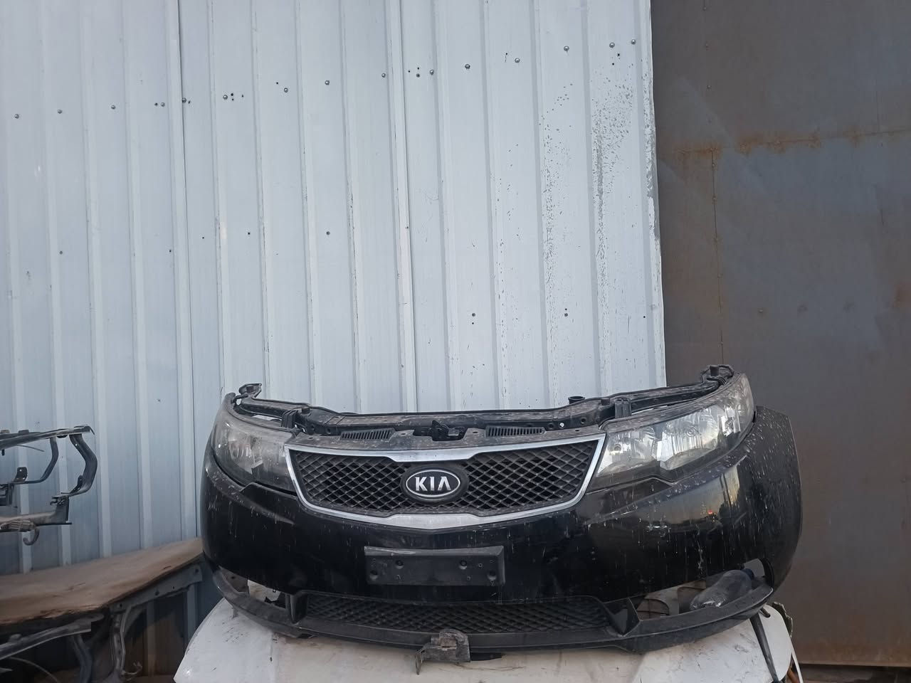 السلام عليكم ادوات سيراتو
دعاميه ١٠٠
بنيد ١٥٠
بدنه١٢٥
جوملغ٧٠
لايتات١٣٠
راديتر ٦٥
مروحه٧٠
مكينه ١٦٠٠  /7ورقات
كير 4نمر /350
باب كامل 150
فرممه كامله 100
دبلات 100
كشافات مع شباك 75
دجه زيته 25
موطور ماسحات 20
اي شي للسيراتو مناسب اسعار جوه السوك 
عنوان كربلاء اطويريج شارع الحولي 
***********
***********
توصيل ماكو نعتذر
